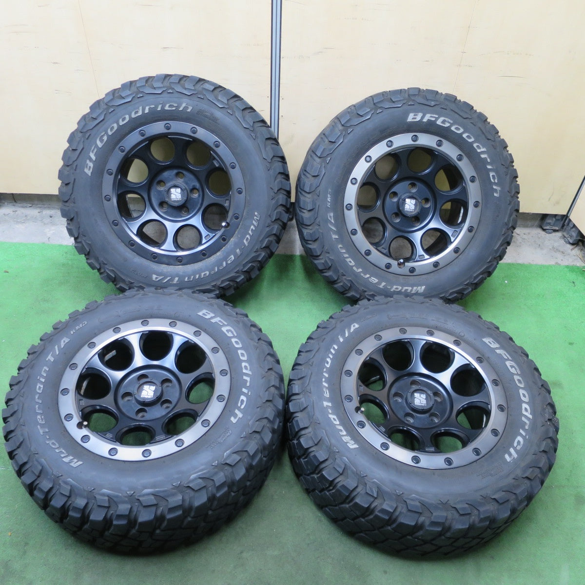 バリ溝!9.5分★MLJ XTREME-J XJ03 235/70R16 110/107Q BFグッドリッチ Mud-Terrain T/A KM3 エクストリームJ 16インチ PCD114.3/5H★6021401ナノ