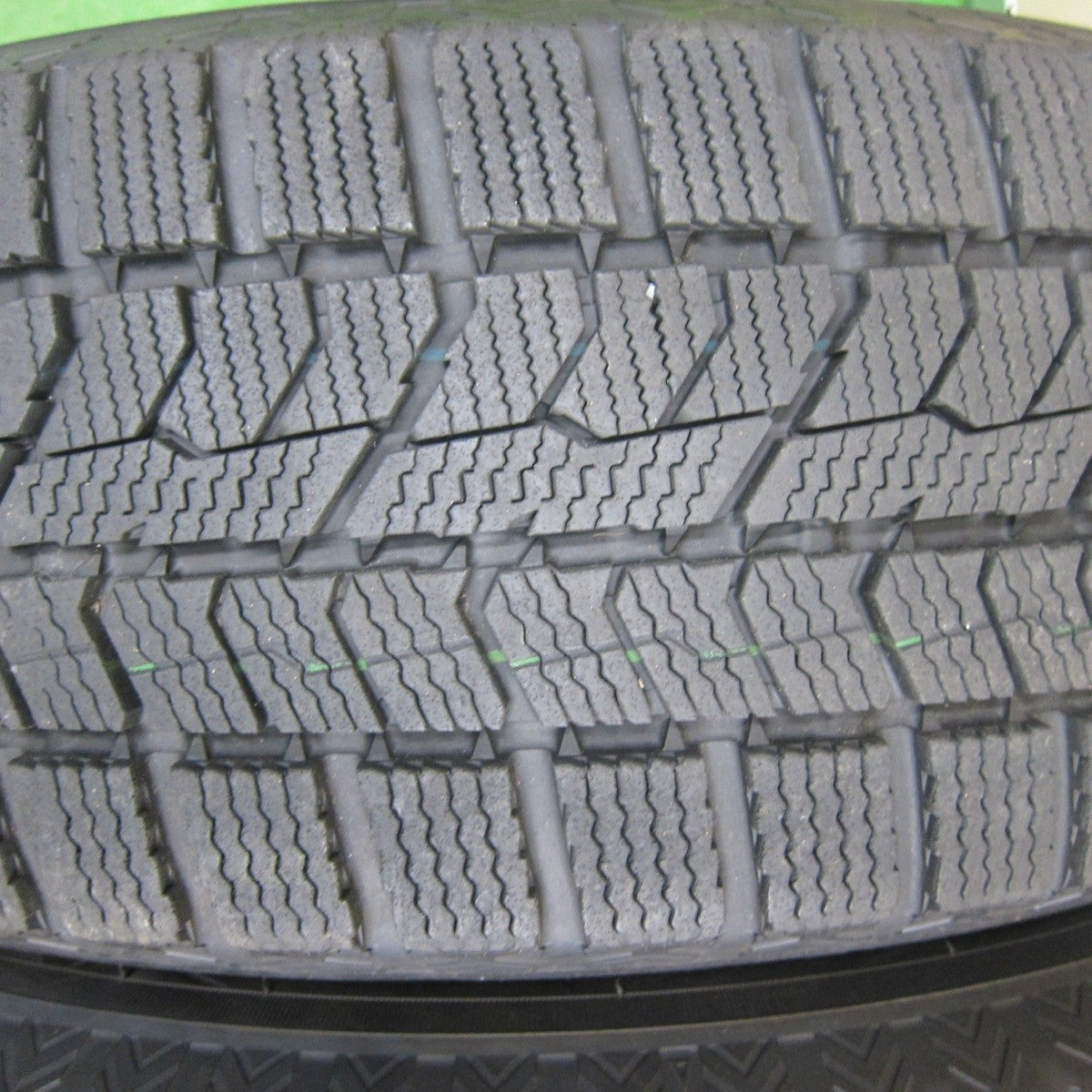 バリ溝!21年!キレイ!9分★スタッドレス 195/65R16 トーヨー オブザーブ GIZ2 VELVA SPORTZ ヴェルヴァ 16インチ PCD100/4H★4121003TNス