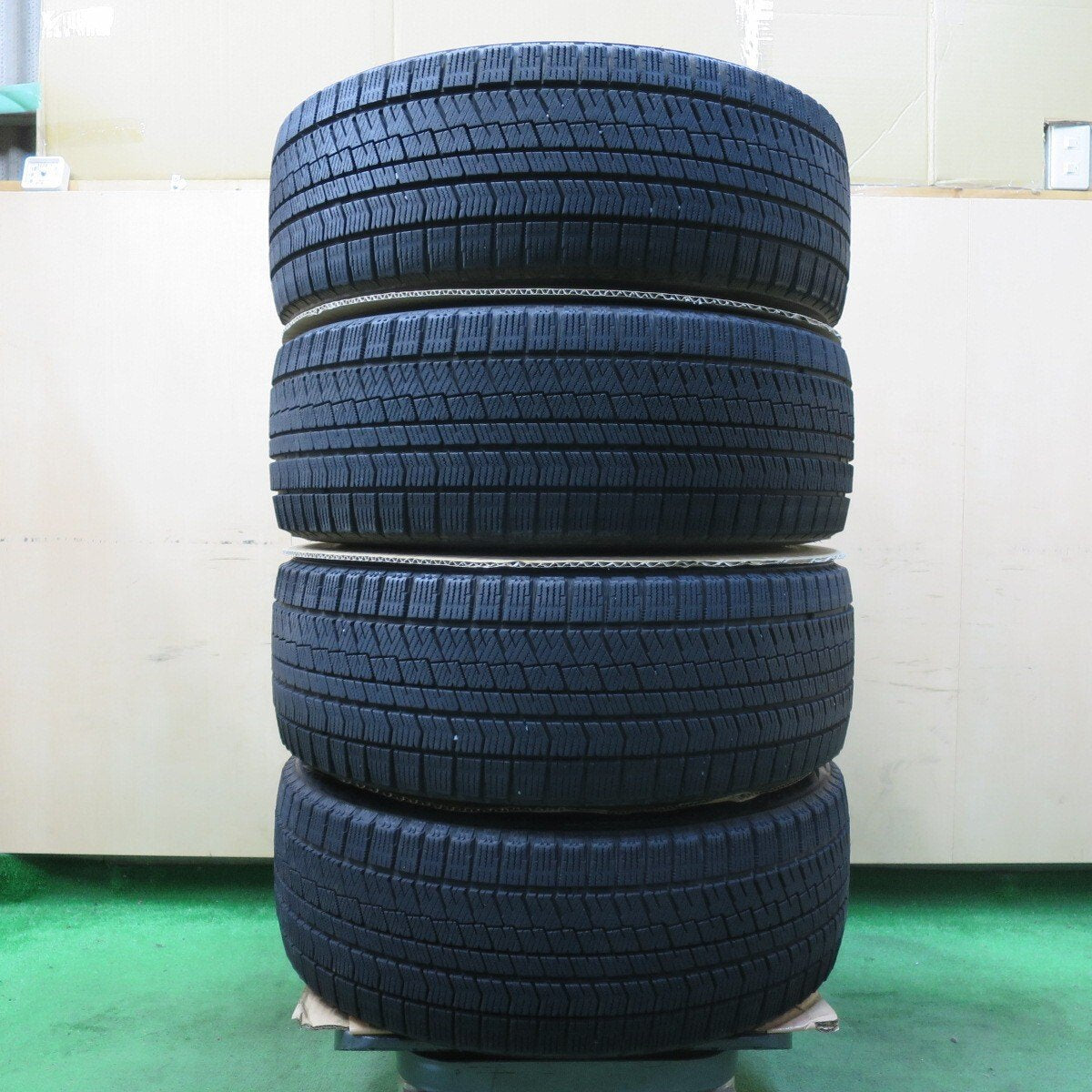 センサー付!バリ溝!8.5分★レクサス ES バージョンL 純正 235/45R18 スタッドレス ブリヂストン ブリザック VRX2 18インチ PCD114.3/5H★4110605イス