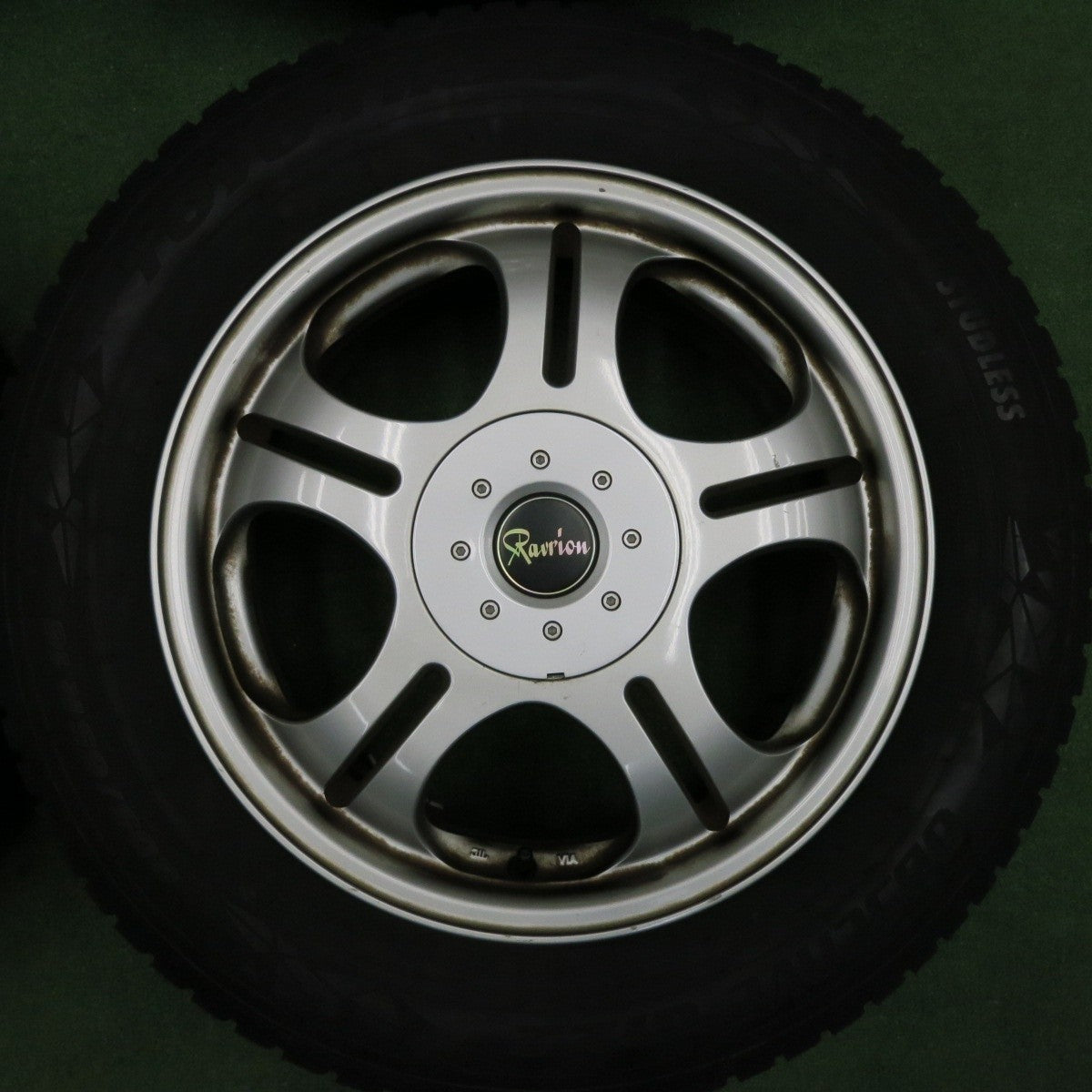 バリ溝!21年!9分★スタッドレス 205/65R16 トーヨー オブザーブ GIZ2 Ravrion ラブリオン 16インチ PCD114.3/5H★4120802TNス