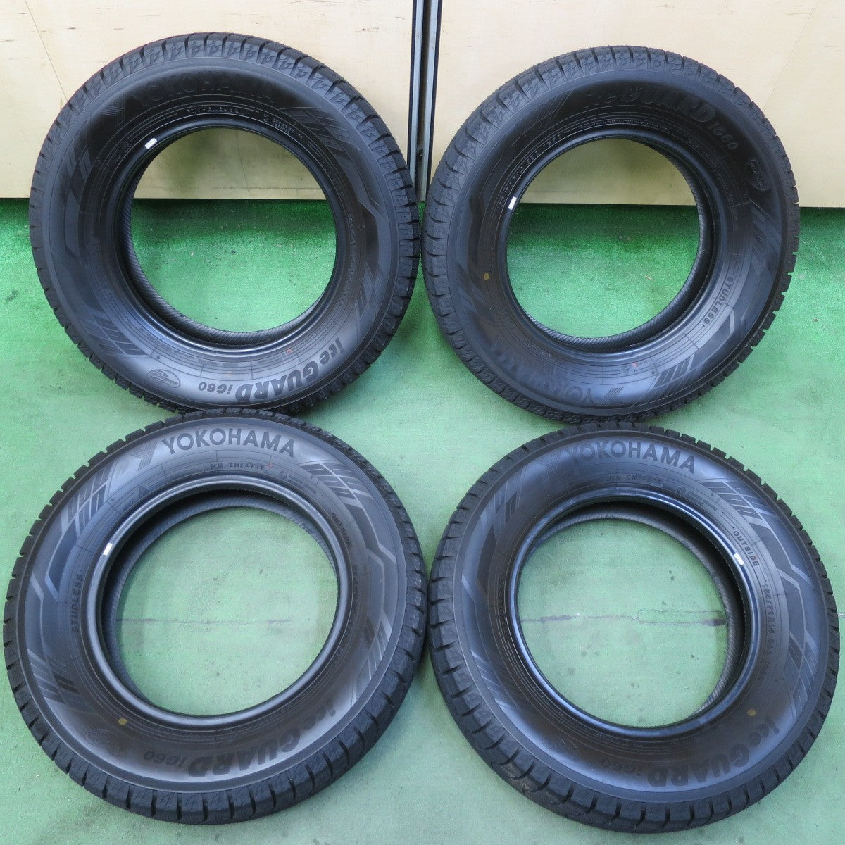 バリ溝!21年!ほぼ10分★スタッドレス 185/70R14 ヨコハマ アイスガード iG60 タイヤ 14インチ アクア ヤリス ノート フィット デミオ スイフト 等★5090611イスタ
