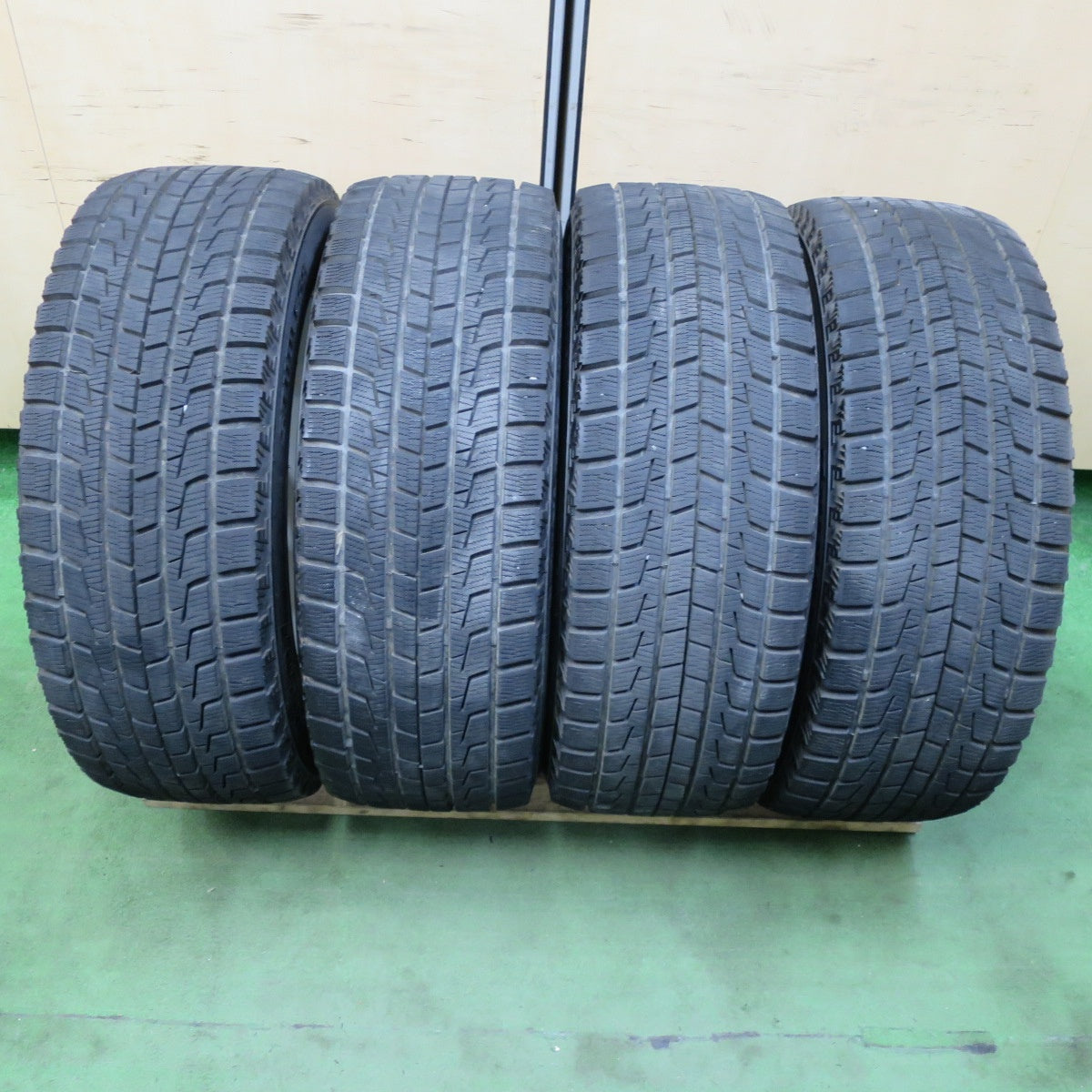 バリ溝!キレイ!9.5分★スバル フォレスター XV 純正 OP SAA 225/55R17 スタッドレス ブリヂストン ブリザック REVO1 17インチ PCD100/5H★5061902TTス