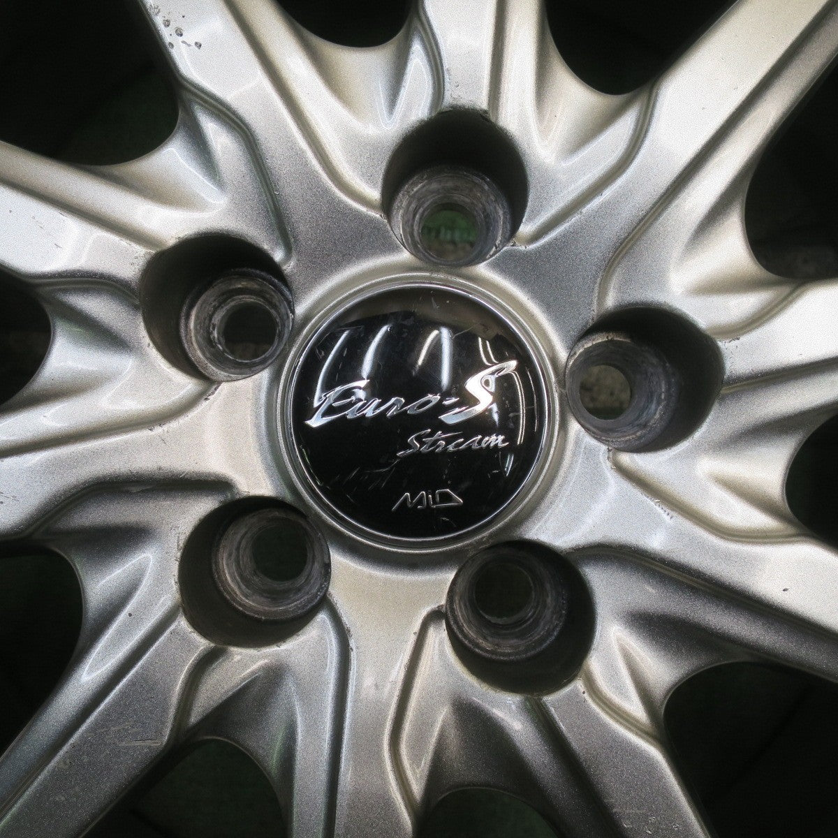 バリ溝!9.5分★シエンタ 等 185/60R15 スタッドレス ダンロップ ウインターマックス WM01 Euro-S Stream MiD 15インチ PCD100/5H★5093005NJス