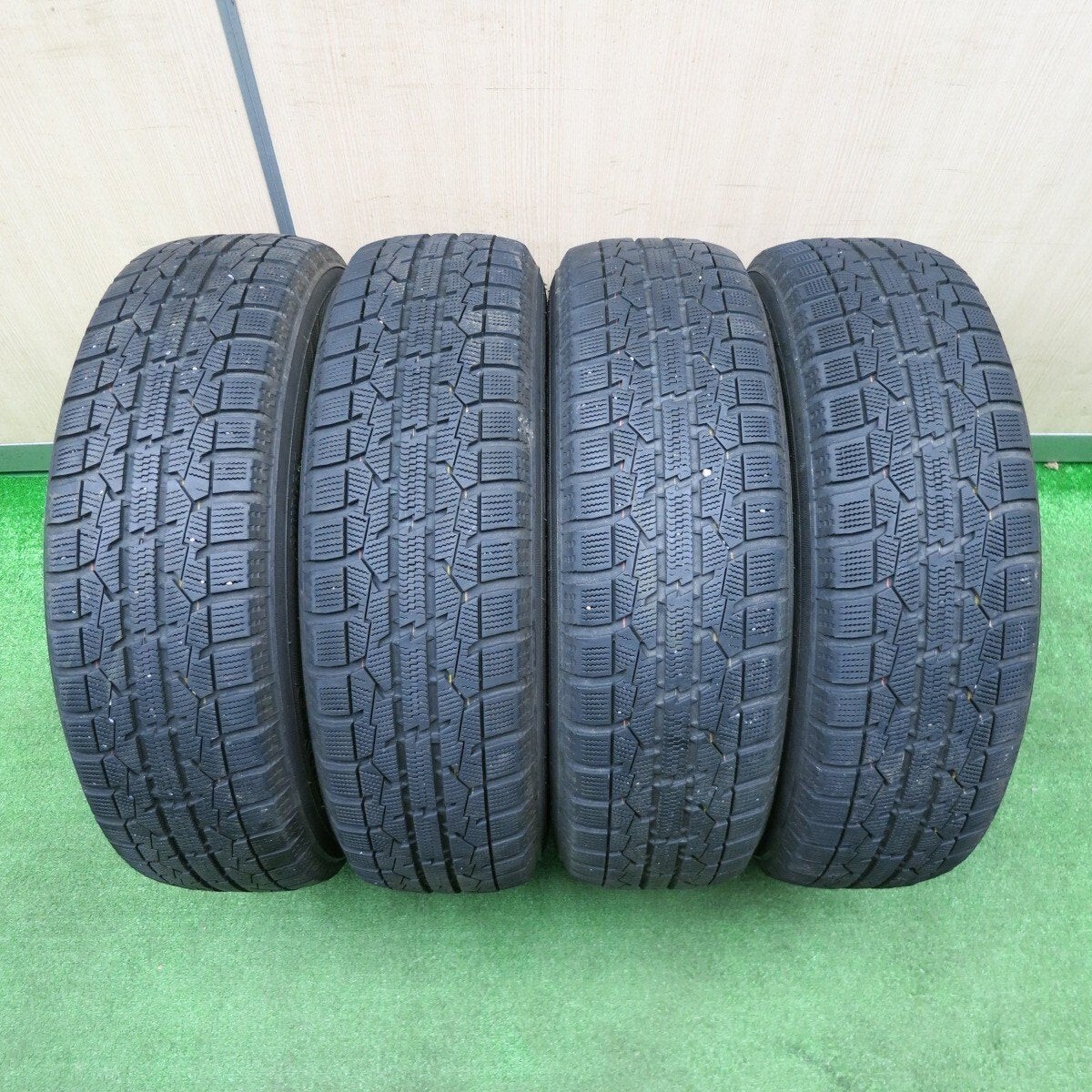 バリ溝!キレイ!8.5分★スタッドレス 175/65R15 トーヨー オブザーブ ガリット GIZ JOKER ジョーカー 15インチ PCD100/4H★5010502NJス