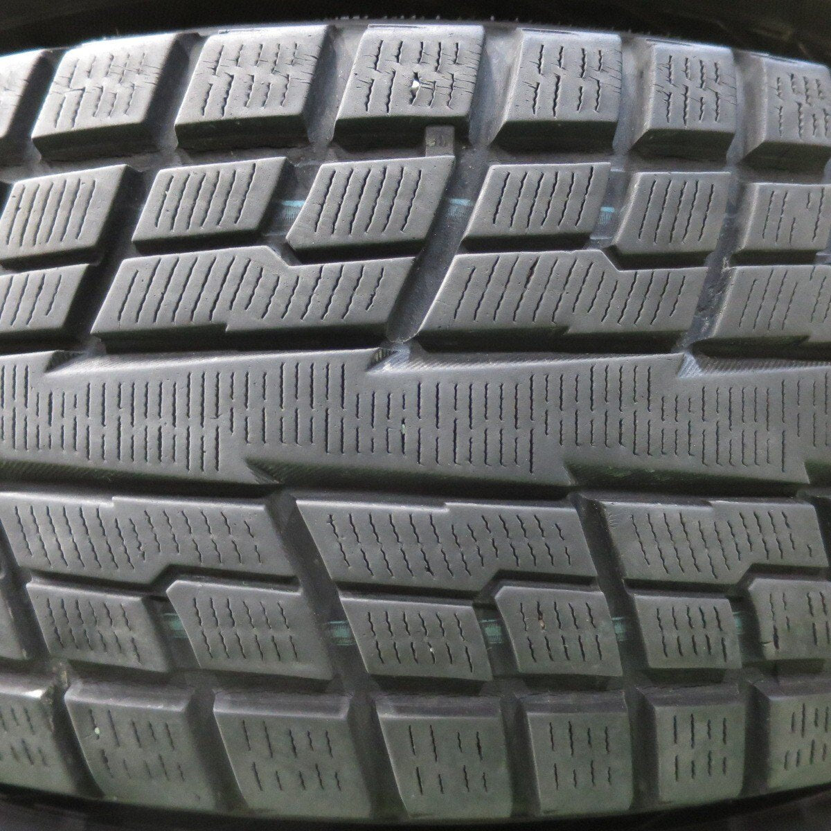 バリ溝!9.5分★スタッドレス 225/65R17 ヨコハマ ジオランダー i/T-S WAREN ヴァーレン 17インチ PCD114.3/5H★5012106イス
