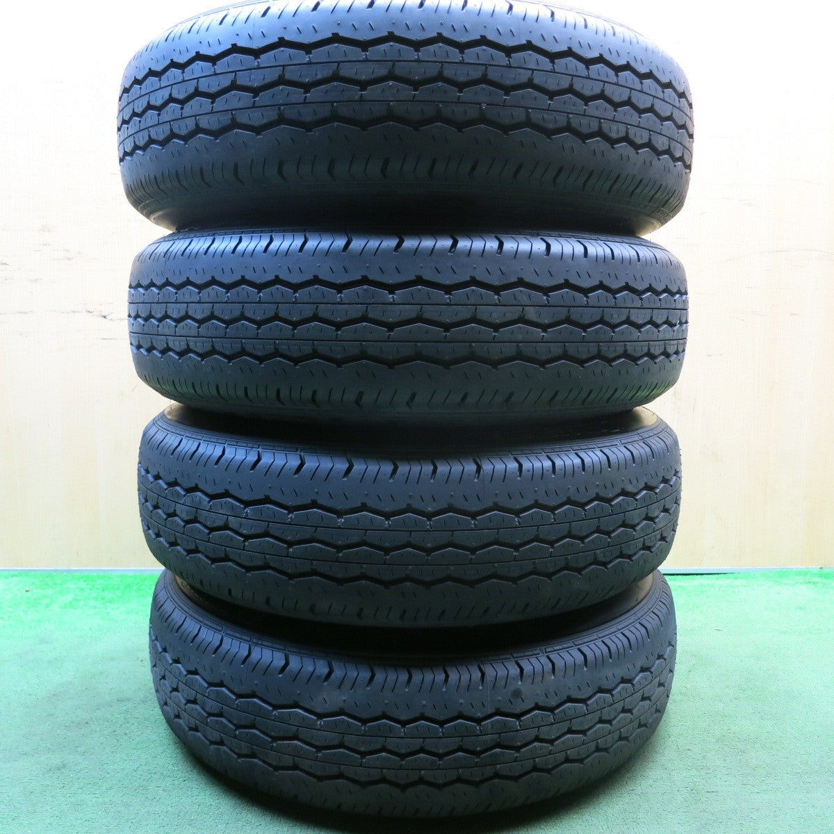 ほぼ未使用!22年!キレイ★トヨタ 200系 ハイエース 純正 スチール 195/80R15 107/105N ブリヂストン エコピア RD613 15インチ PCD139.7/6H★5090407HAノ