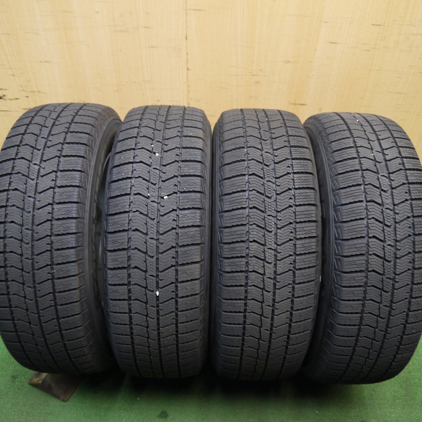 バリ溝!24年!キレイ!ほぼ10分★プリウス 等 195/65R15 スタッドレス トーヨー オブザーブ GIZ3 ravrion ラブリオン 15インチ PCD100/5H★5050910Hス