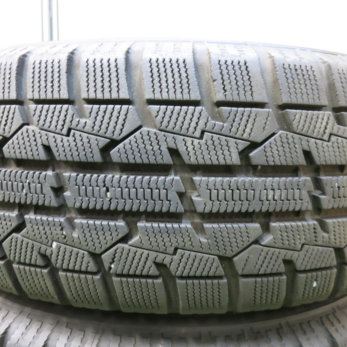 バリ溝!20年!キレイ!9.5分★スタッドレス 195/65R15 トーヨー オブザーブ ガリット GIZ Aphrodite アフロディーテ 15インチ PCD114.3/5H★4121802SYス