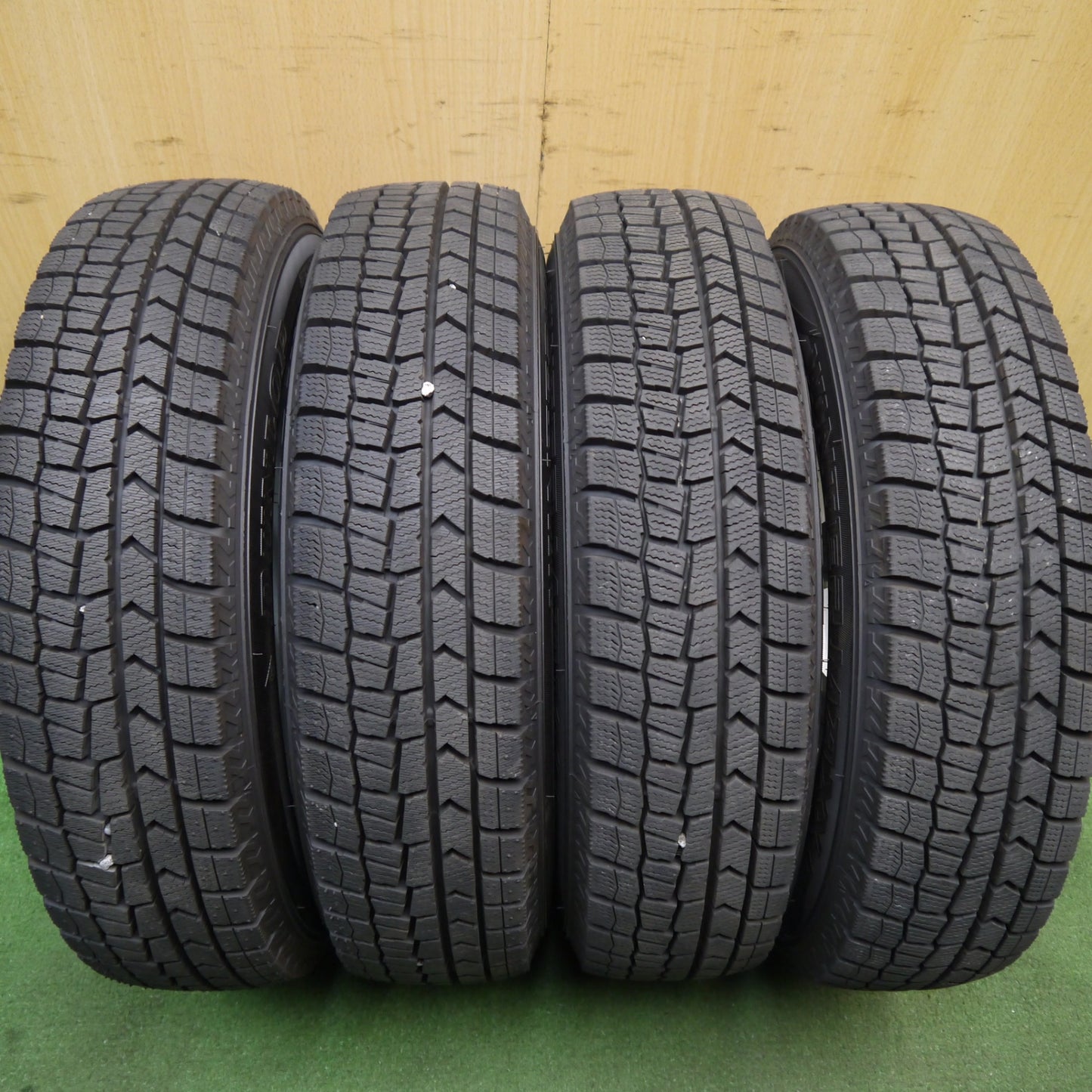 バリ溝!24年!キレイ!ほぼ10分★スタッドレス 155/80R13 ダンロップ ウインターマックス WM02 MACBES MB8 マクベス 13インチ PCD100/4H★5052709Hス