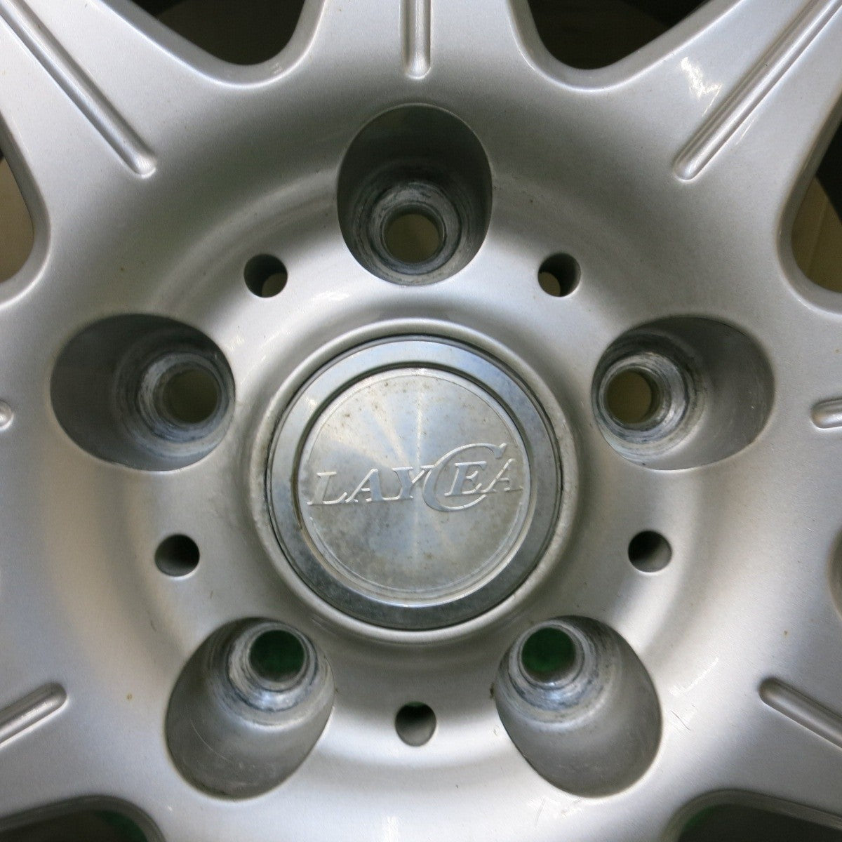 バリ溝!キレイ!9.5分★スタッドレス 225/65R17 トーヨー ウインター トランパス TX LAYCEA レイシア 17インチ PCD114.3/5H★4111904SYス