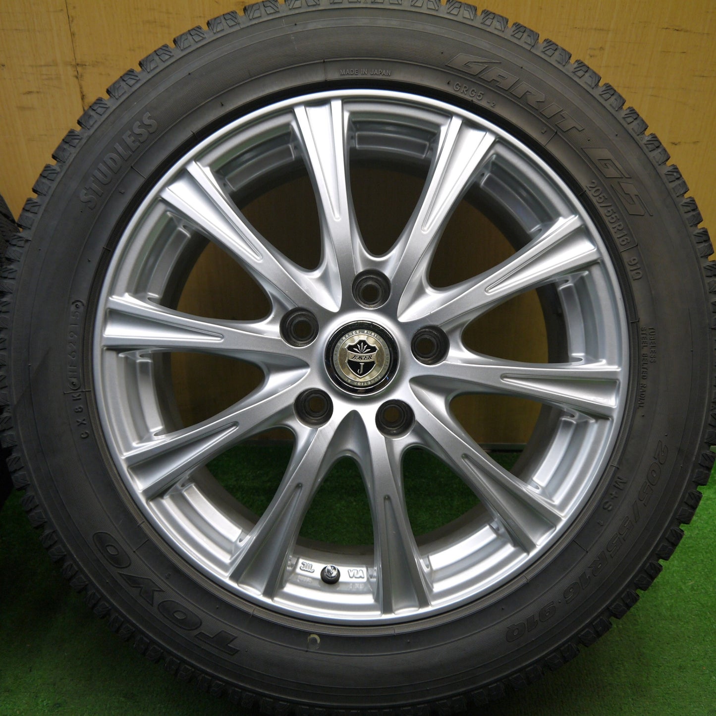 バリ溝!キレイ!9.5分★スタッドレス 205/55R16 トーヨー ガリット G5 JOKER ジョーカー 16インチ PCD114.3/5H★5053008Hス