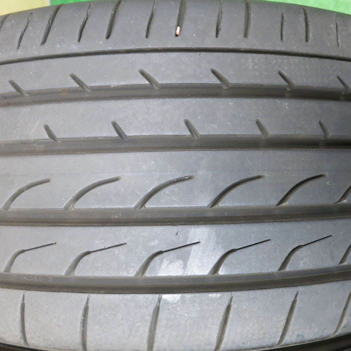 バリ溝!21年!9.5分★ENKEI PF01 215/45R18 ヨコハマ ブルーアース RV-02 エンケイ 18インチ PCD114.3/5H★5052310HAス