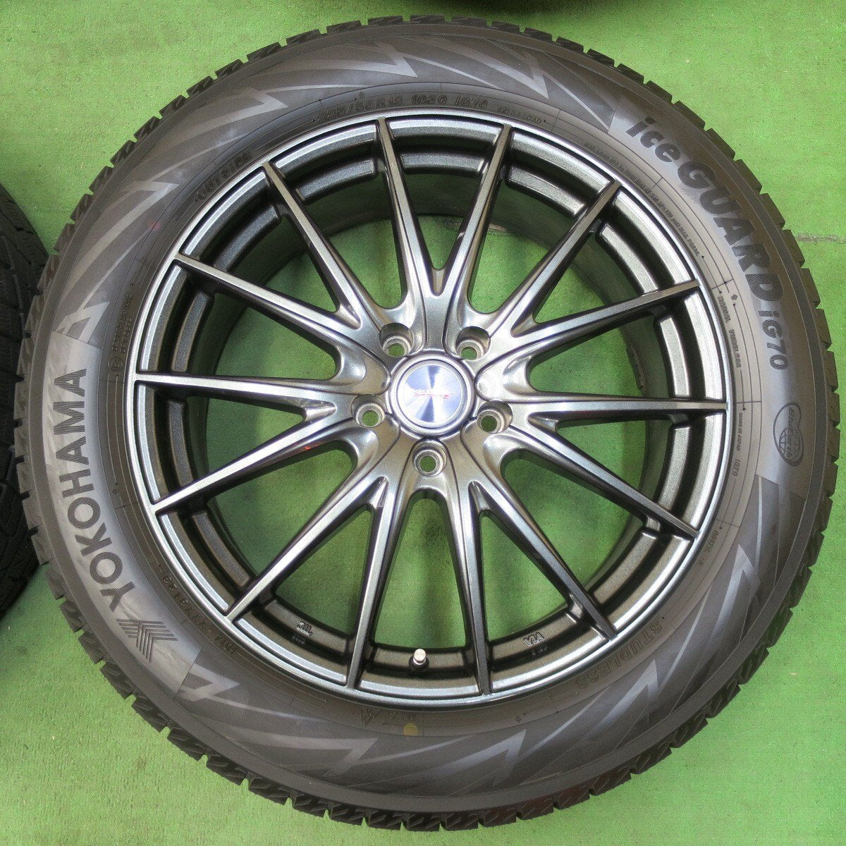 バリ溝!23年!キレイ!9.5分以上★スタッドレス 225/55R19 ヨコハマ アイスガード iG70 VELVA SPORTZ ヴェルヴァ 19インチ PCD114.3/5H★5020105イス