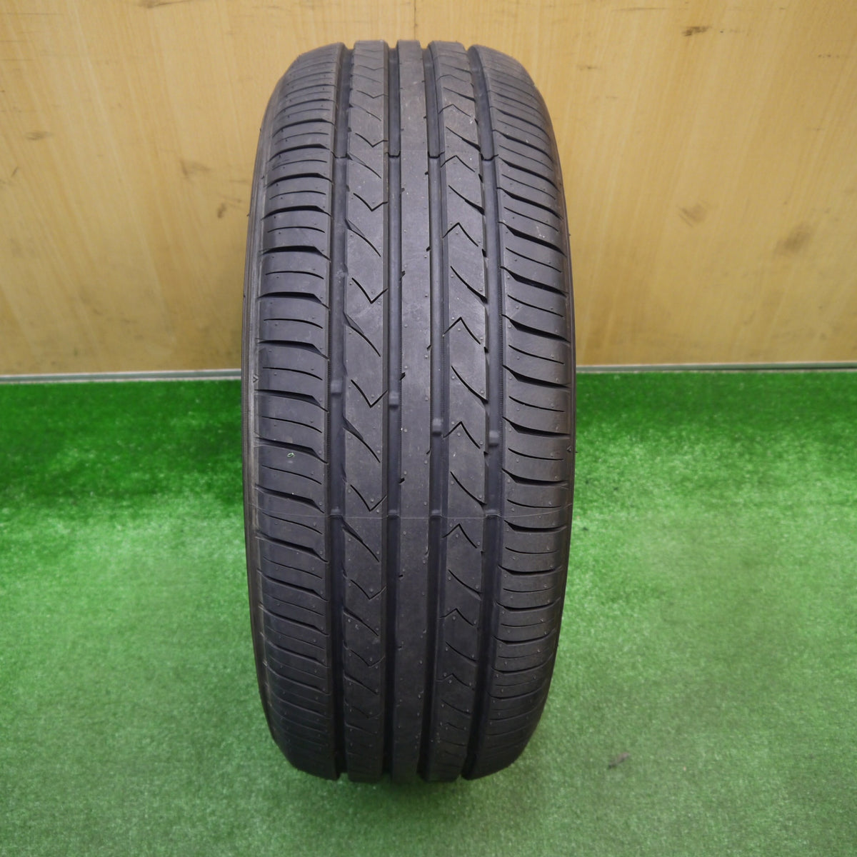 新車外し!1本★215/55R17 トーヨー SD-7 タイヤ 17インチ クラウン カムリ ヴェゼル スカイライン フォレスター 等★5110411Hノタ