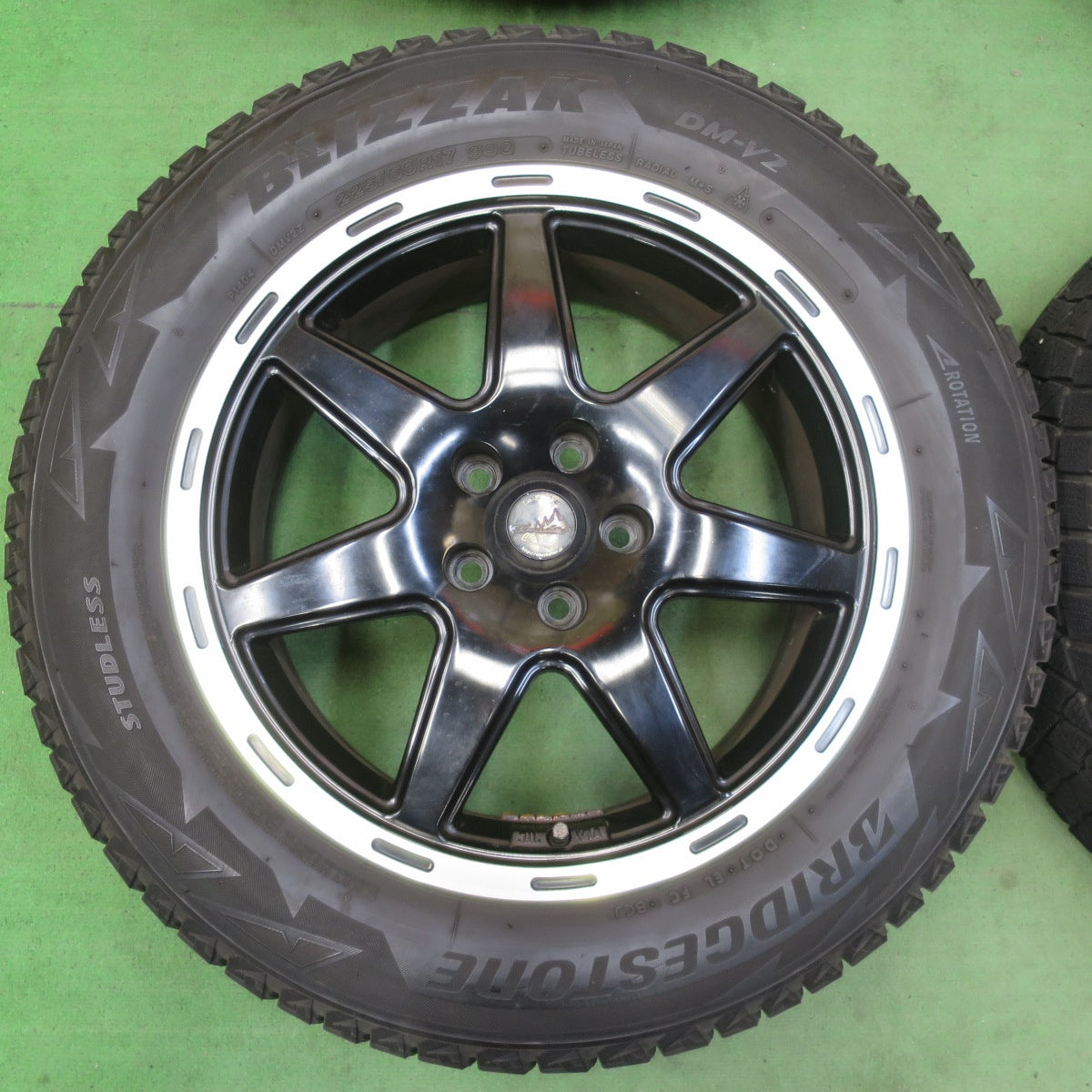 4本価格★ジープ 等 225/60R17 スタッドレス ブリヂストン ブリザック DM-V2 Tirado CROSS La-Strada 阿部商会 17インチ PCD110/5H★5042404イス