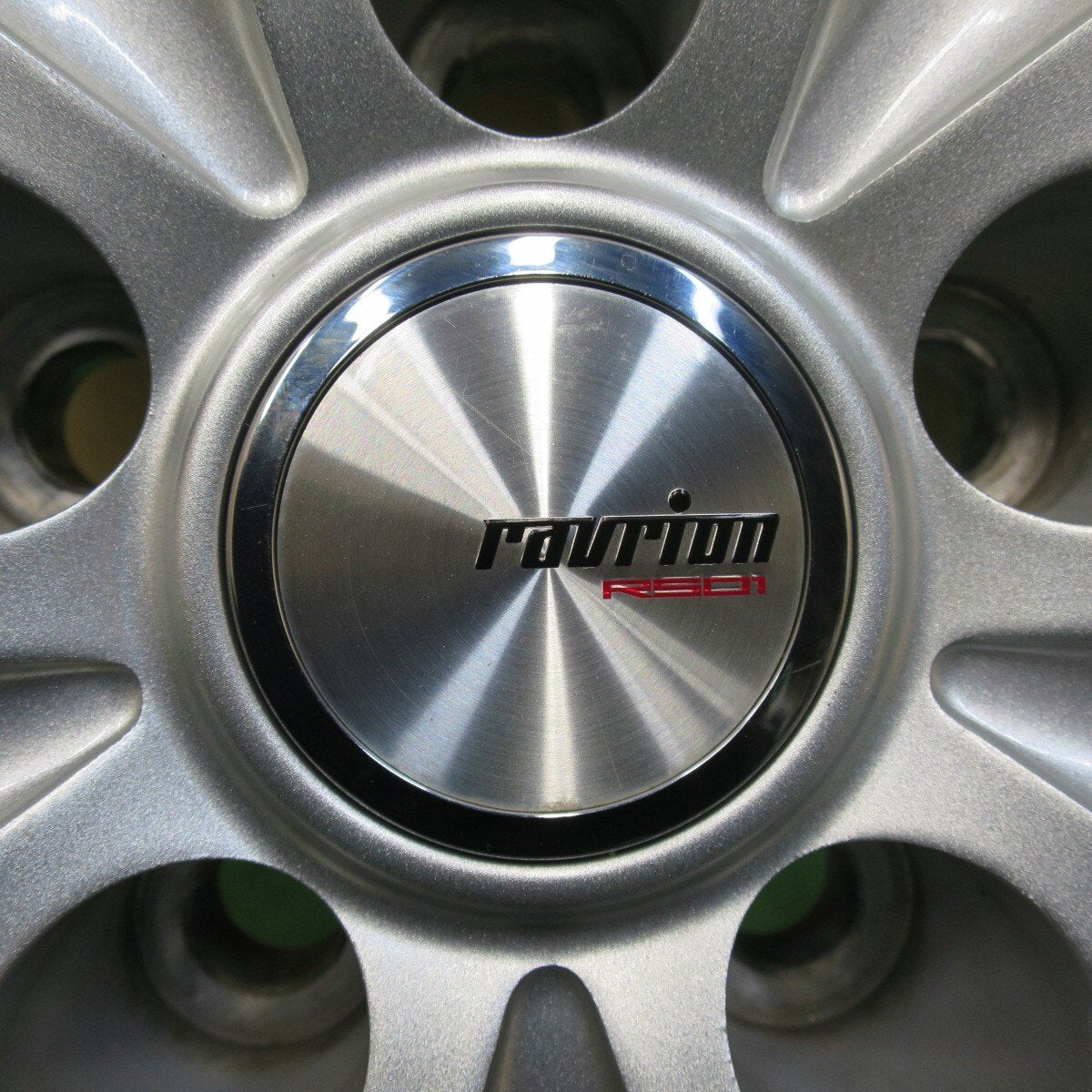 バリ溝!23年!キレイ!9.5分★スタッドレス 215/55R17 グッドイヤー アイスナビ7 ravrion RS01 ラブリオン 17インチ PCD114.3/5H★5012810イス