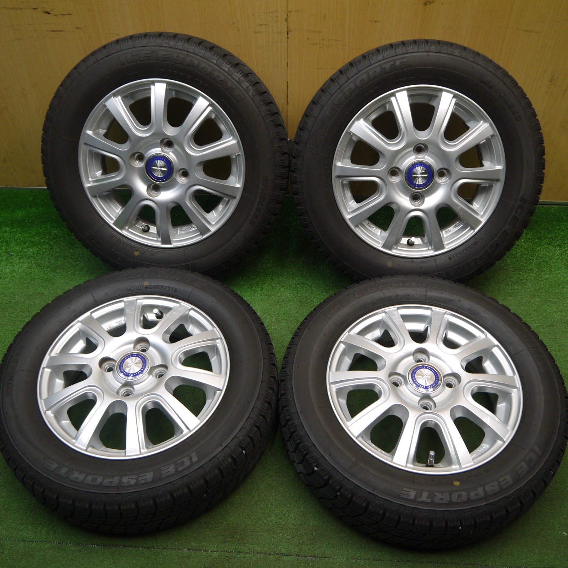 バリ溝！8.5分☆スタッドレス 155/65R13 アイス エスポルテ JENEIGE 