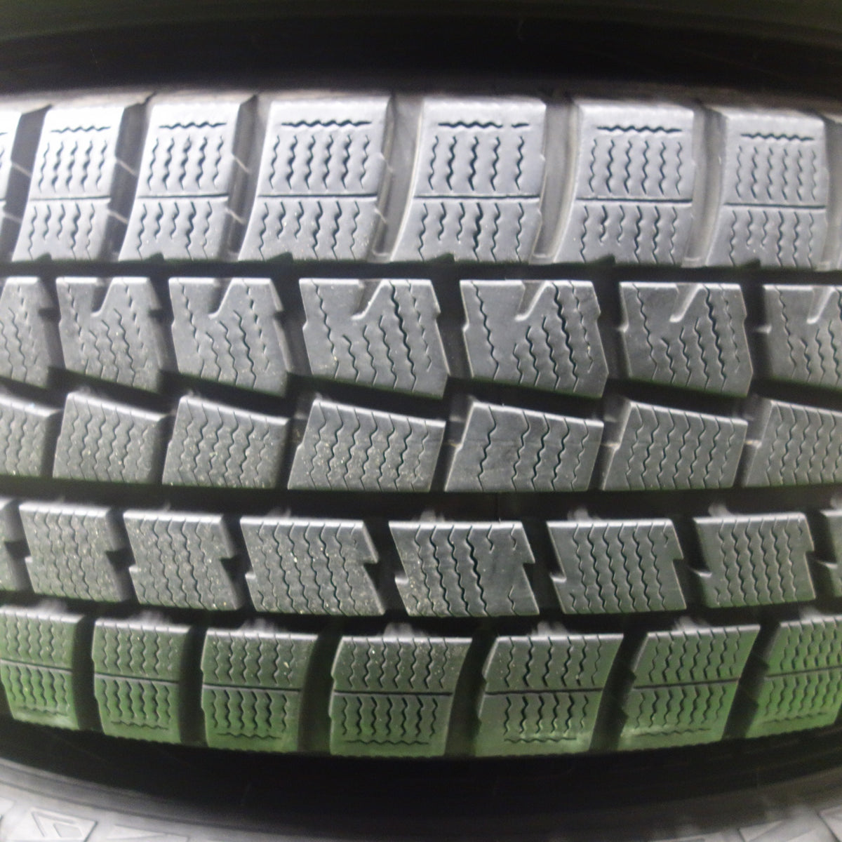 バリ溝!キレイ!9.5分★スタッドレス 205/60R16 ダンロップ ウインターマックス WM01 VELVA ヴェルヴァ 16インチ PCD114.3/5H★6011201KTス
