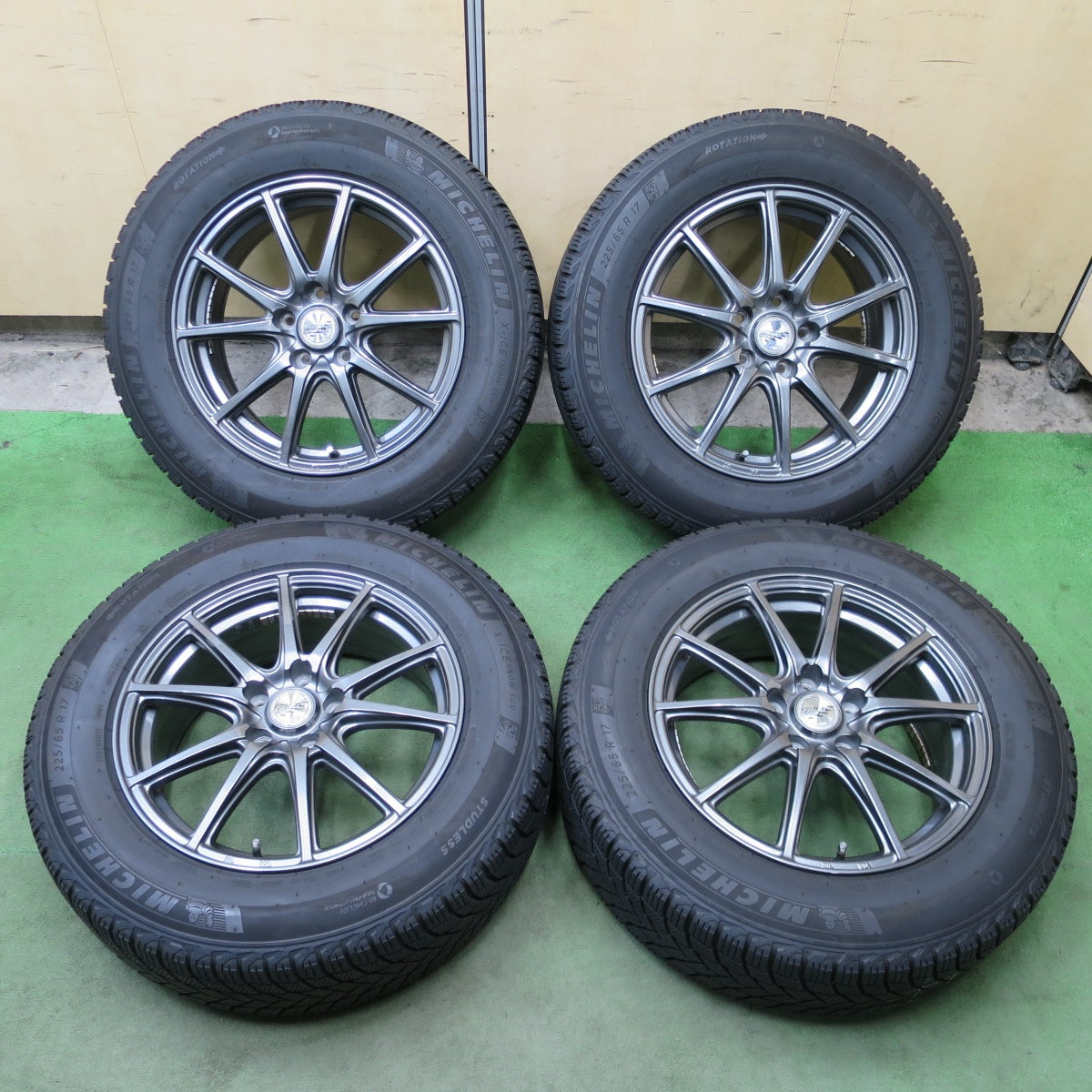 バリ溝!24年!キレイ!9分◎スタッドレス 225/65R17 ミシュラン X-ICE SNOW SUV FINAL SPEED MiD ファイナルスピード 17インチ PCD114.3/5H◎6101903NGス