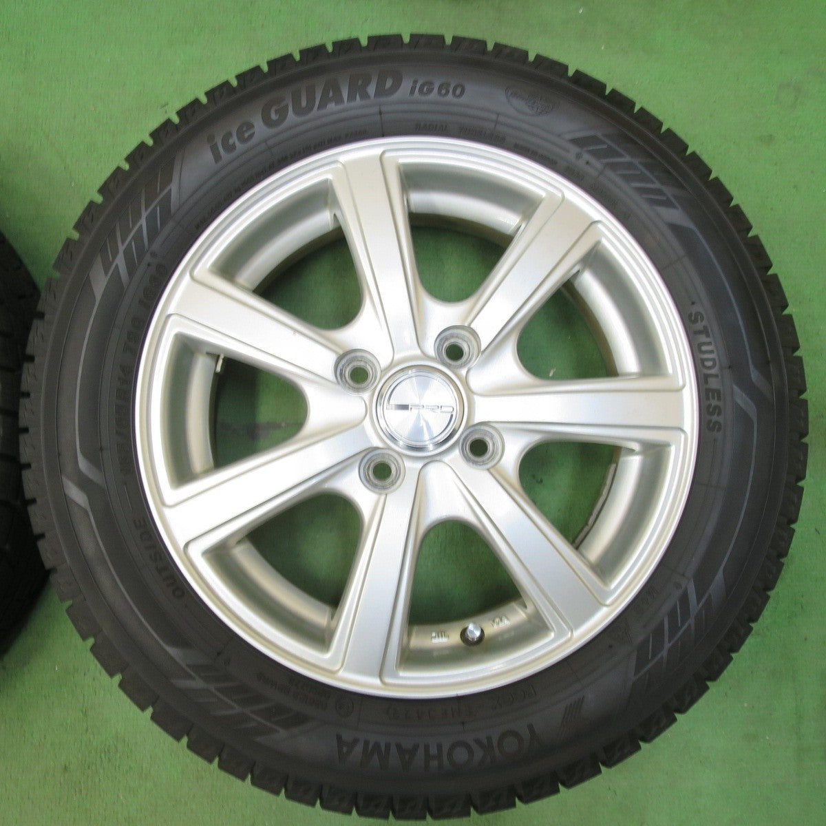 バリ溝!22年!キレイ!9.5分★スタッドレス 165/65R14 ヨコハマ アイスガード iG60 PRD 社外 アルミ 14インチ PCD100/4H★5033106イス