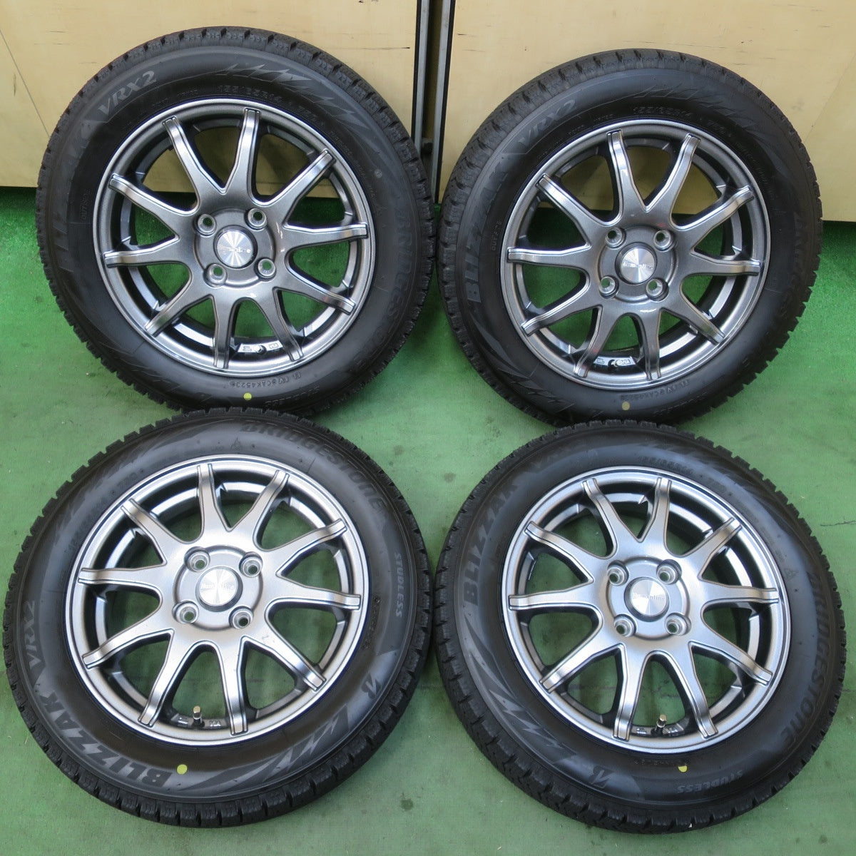 バリ溝!23年!キレイ!ほぼ10分★スタッドレス 155/65R14 ブリヂストン ブリザック VRX2 Humanline S-15 ヒューマンライン 14インチ PCD100/4H★6013111イス