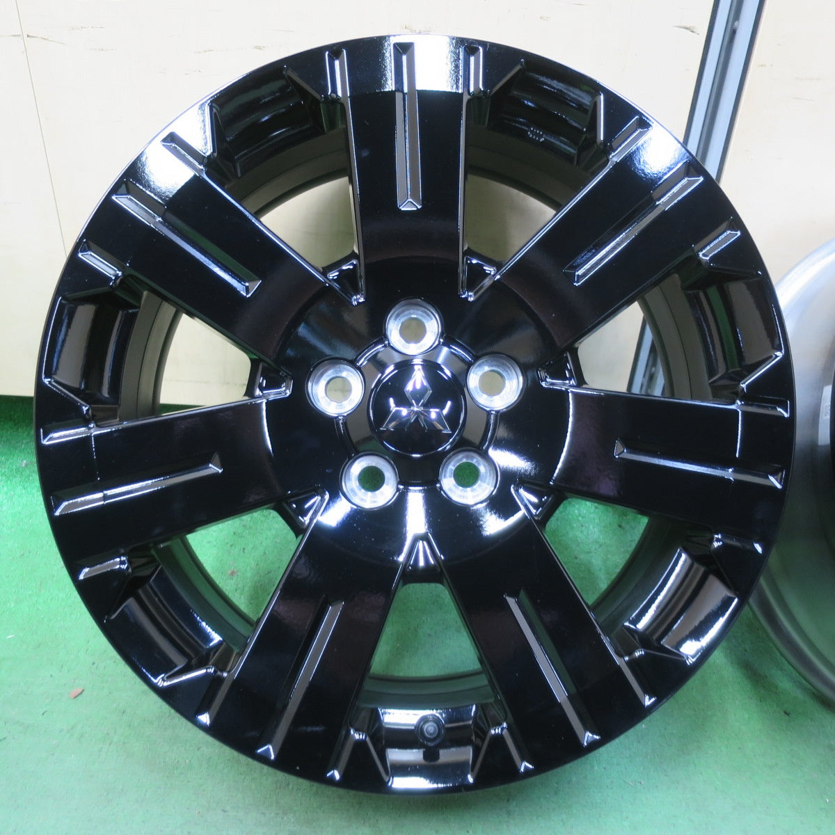 新車外し★三菱 デリカ D:5 シャモニー 純正 ENKEI ホイール 18インチ 18×7J D5 エンケイ PCD114.3/5H★5061811イホ