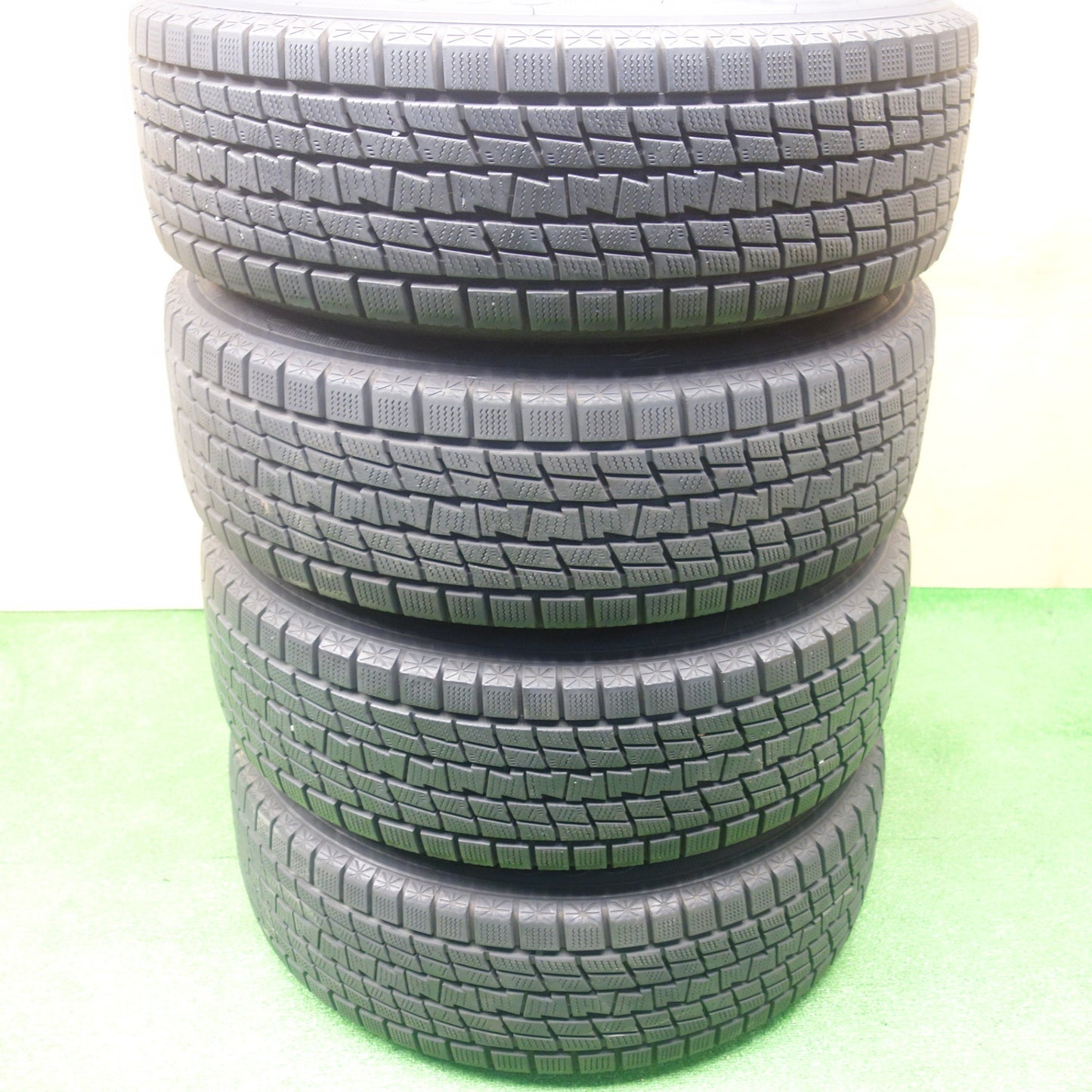 バリ溝!キレイ!9.5分★スタッドレス 225/60R18 グッドイヤー アイスナビ SUV ravrion RS01 ラブリオン 18インチ PCD114.3/5H★6011004KTス