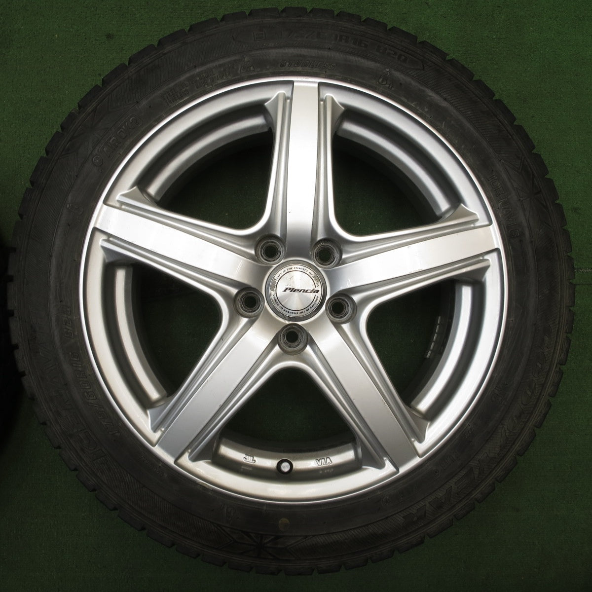 バリ溝!キレイ!9分★ラクティス 等 175/60R16 スタッドレス グッドイヤー アイスナビ6 Plencia プレンシア 16インチ PCD100/5H★5070407NJノ