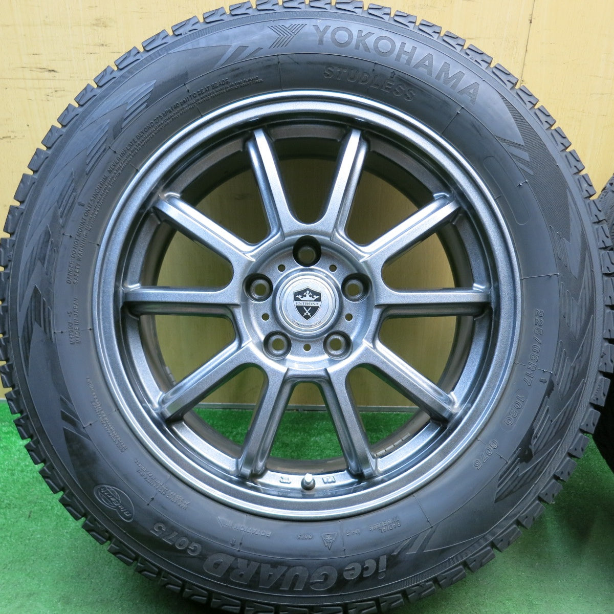 バリ溝!キレイ!9.5分★スタッドレス 225/65R17 ヨコハマ アイスガード G075 ESTROSA エステローザ 17インチ PCD114.3/5H★5092511HAス