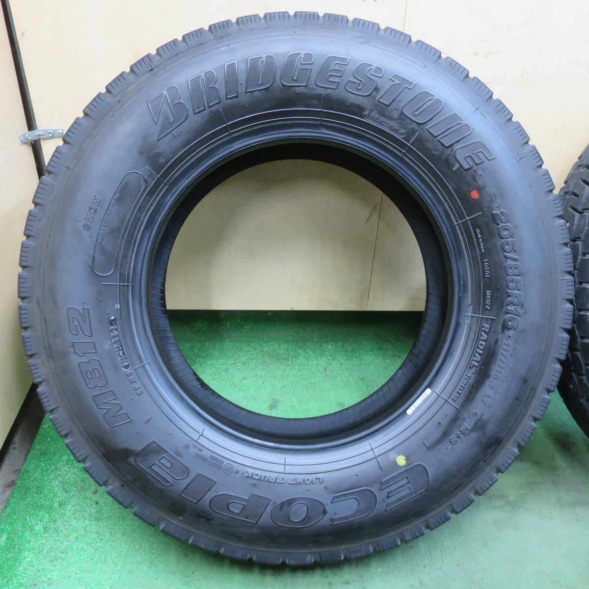 ほぼ未使用!25年!6本★トラック タイヤ 205/85R16 117/115N ブリヂストン エコピア M812 ミックス オールシーズン 16インチ★6020610イスタ