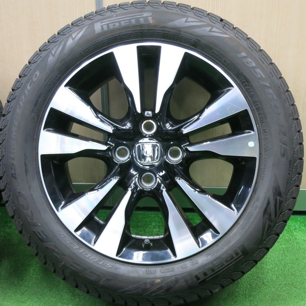 22年!★ホンダ GP7 フィット シャトル 純正 185/60R15 スタッドレス ピレリ アシンメトリコ PCD100/4H★4113003NJス