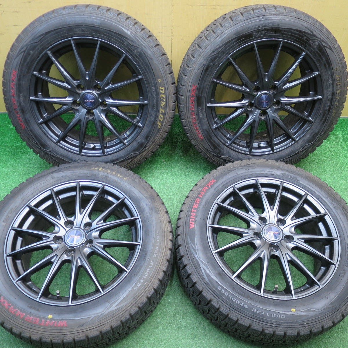 バリ溝!キレイ!9.5分★スタッドレス 215/60R17 ダンロップ ウインターマックス WM01 VELVA SPORTZ ヴェルヴァ 17インチ PCD114.3/5H★5121806NJス