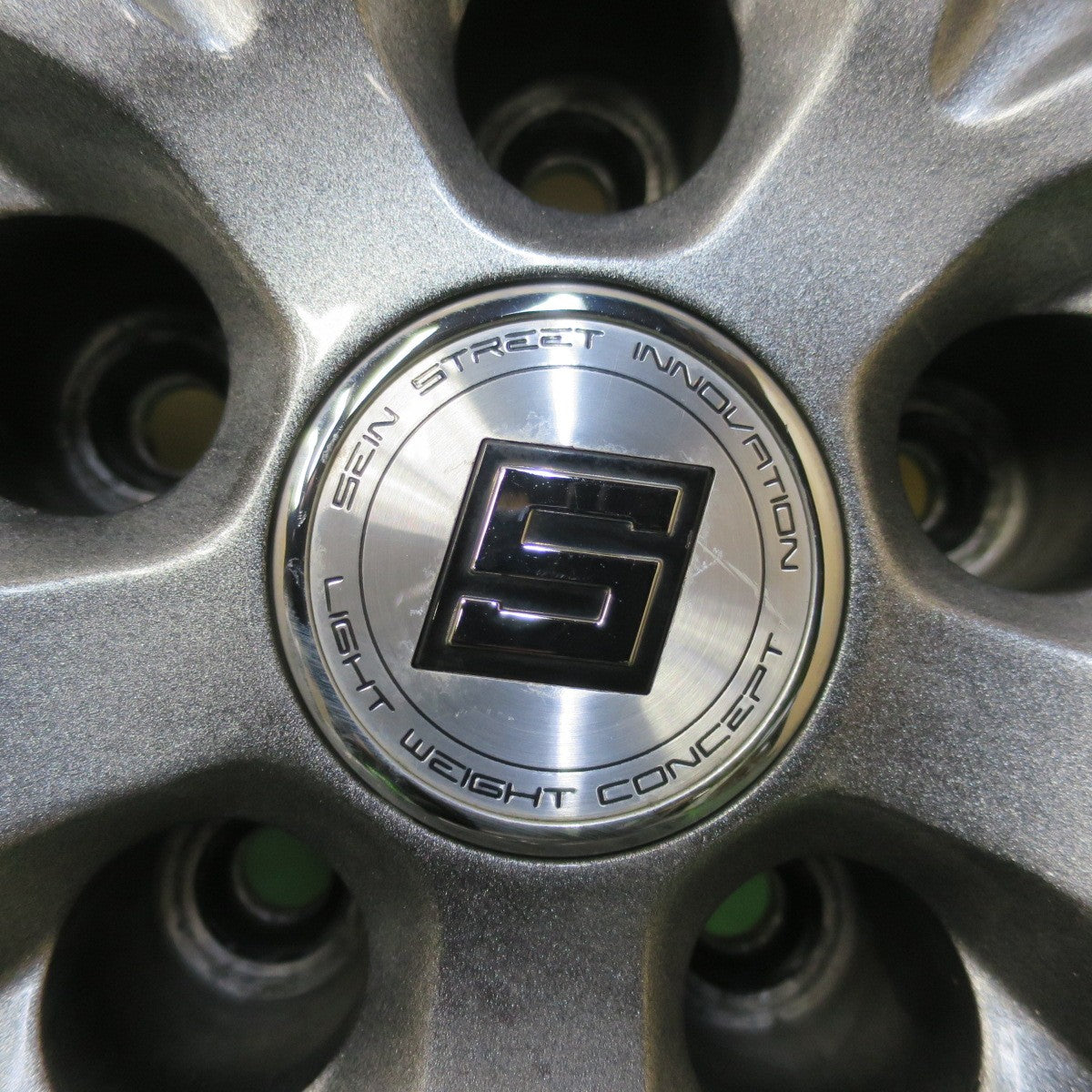 バリ溝!23年!キレイ!9分★スタッドレス 215/60R16 ブリヂストン ブリザック VRX2 SEIN ザイン 16インチ PCD114.3/5H★5051207イス