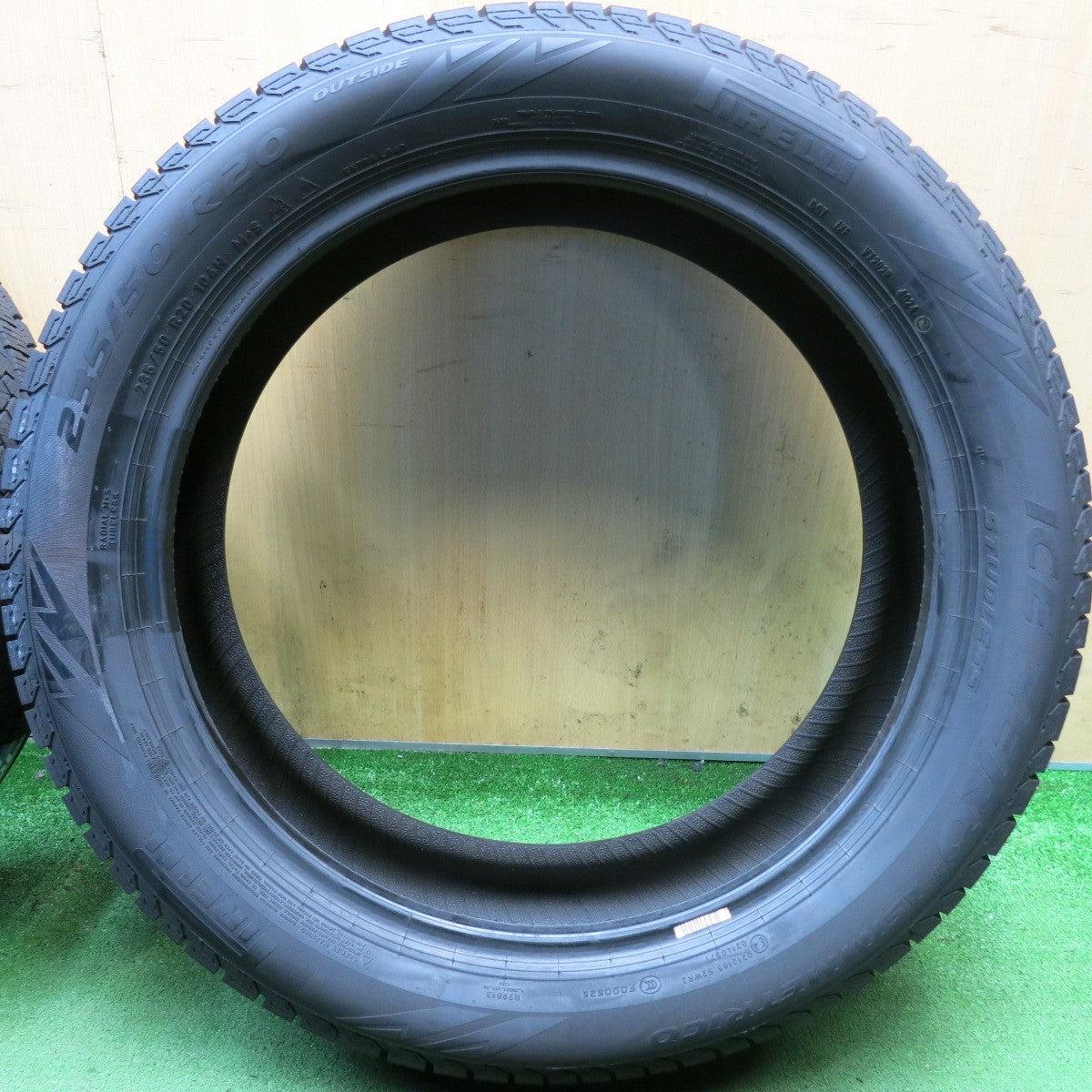 未使用!24年◎スタッドレス 235/50R20 ピレリ アイスゼロ アシンメトリコ タイヤ 20インチ CX-60 CX-80 レクサス NX 等◎6101001HAスタ