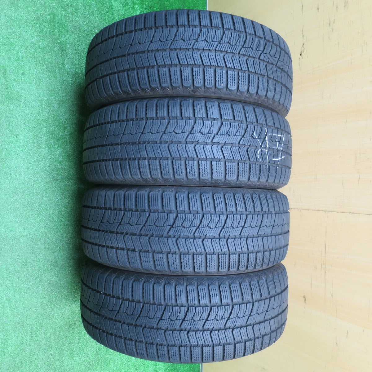 バリ溝!23年!キレイ!9分★スタッドレス 205/55R16 トーヨー オブザーブ GIZ2 SCHNEIDER MiD シュナイダー 16インチ PCD114.3/5H★5102201NJス