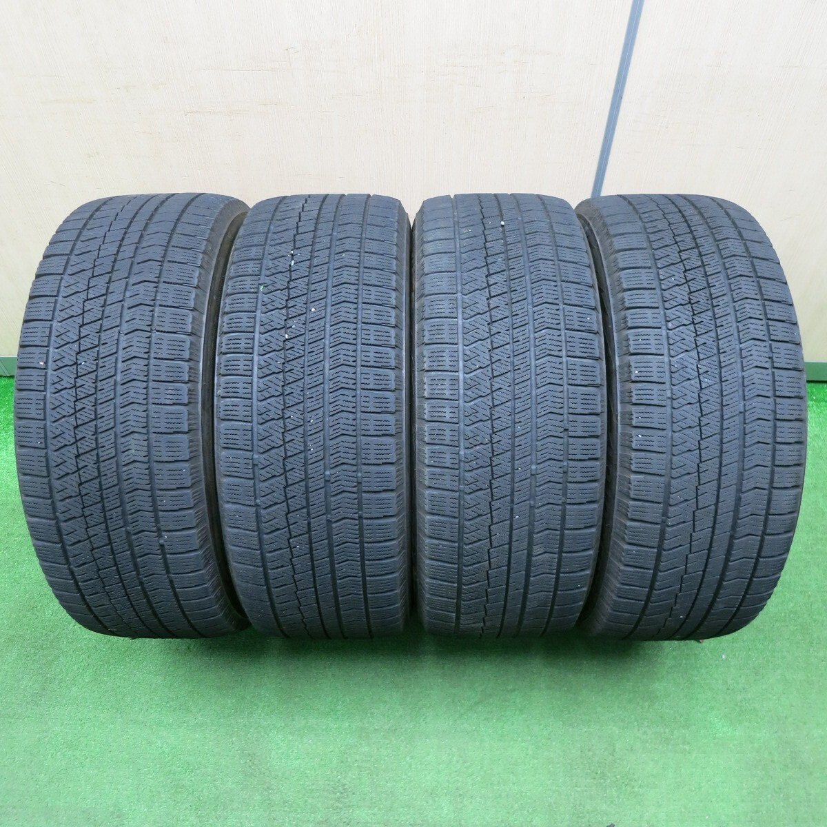 キレイ★BMW 等 MAK 225/55R17 スタッドレス ブリヂストン ブリザック VRX2 17インチ PCD112/5H★5012105NJス