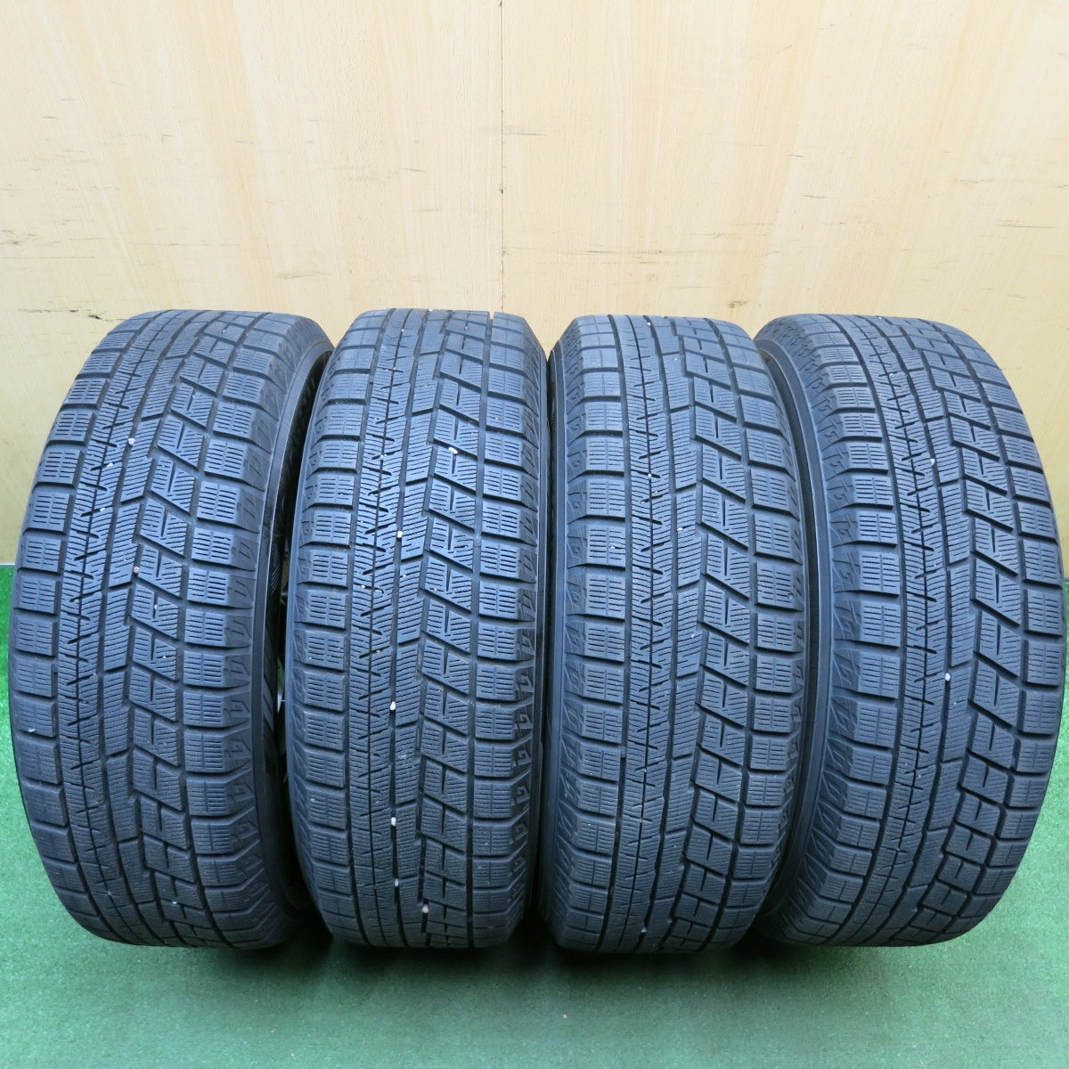 超バリ溝!キレイ!9.5分以上★スタッドレス 215/60R17 ヨコハマ アイスガード iG60 D.O.S. modica モディカ 17インチ PCD114.3/5H★6012904HAス