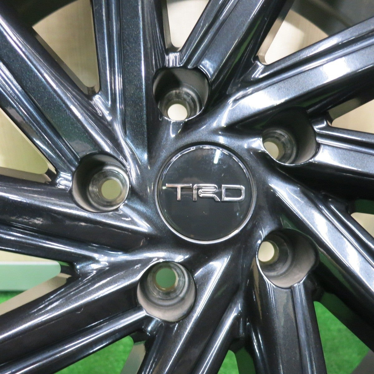 キレイ!21年★TRD TFⅩ-Limited アルミニウム 鋳造 1ピース 245/45R20 ニットー NT421Q 20インチ PCD114.3/5H★4121810TNノ