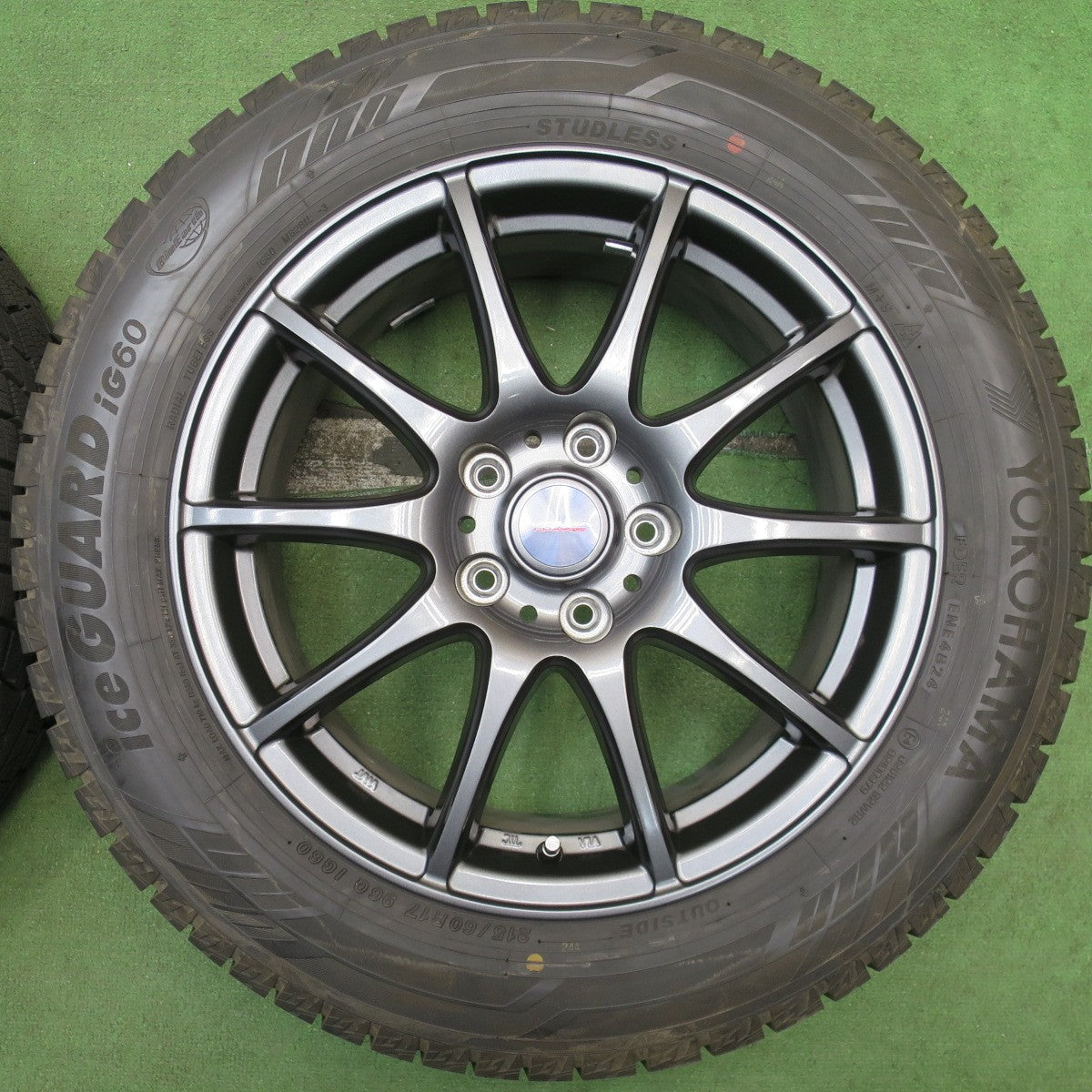 バリ溝!24年!キレイ!9.5分★スタッドレス 215/60R17 ヨコハマ アイスガード iG60 VELVA CHARGE ヴェルヴァ 17インチ PCD114.3/5H★5092903NJス