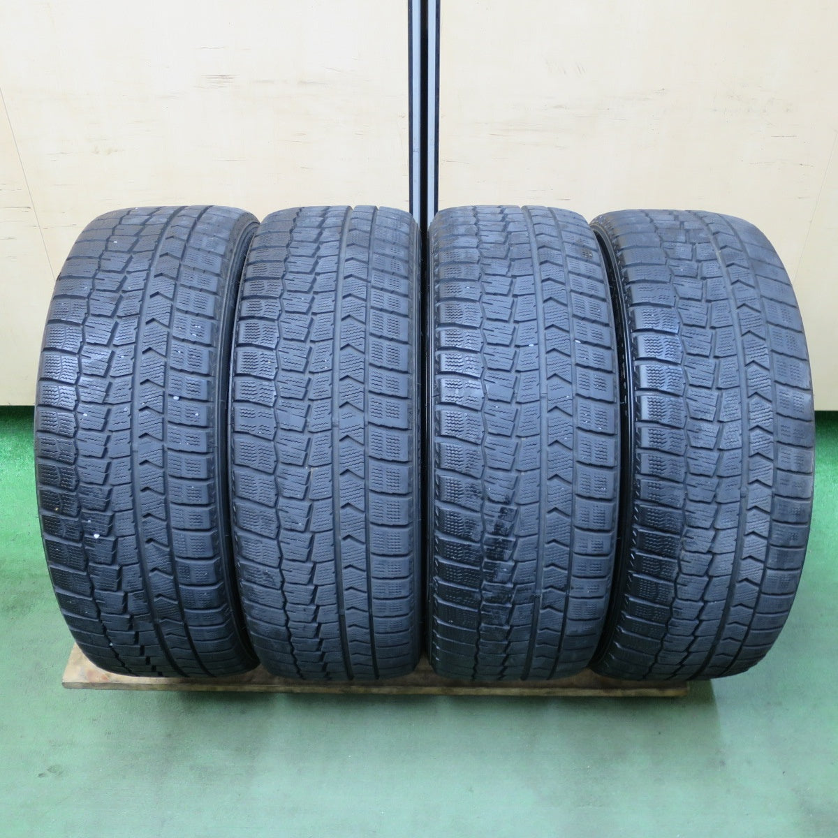 バリ溝!9分★RAYS gram LIGHTS 57xtreme 225/45R18 スタッドレス ダンロップ ウインターマックス WM02 レイズ グラムライツ 18インチ PCD114.3/5H★5111302TTス