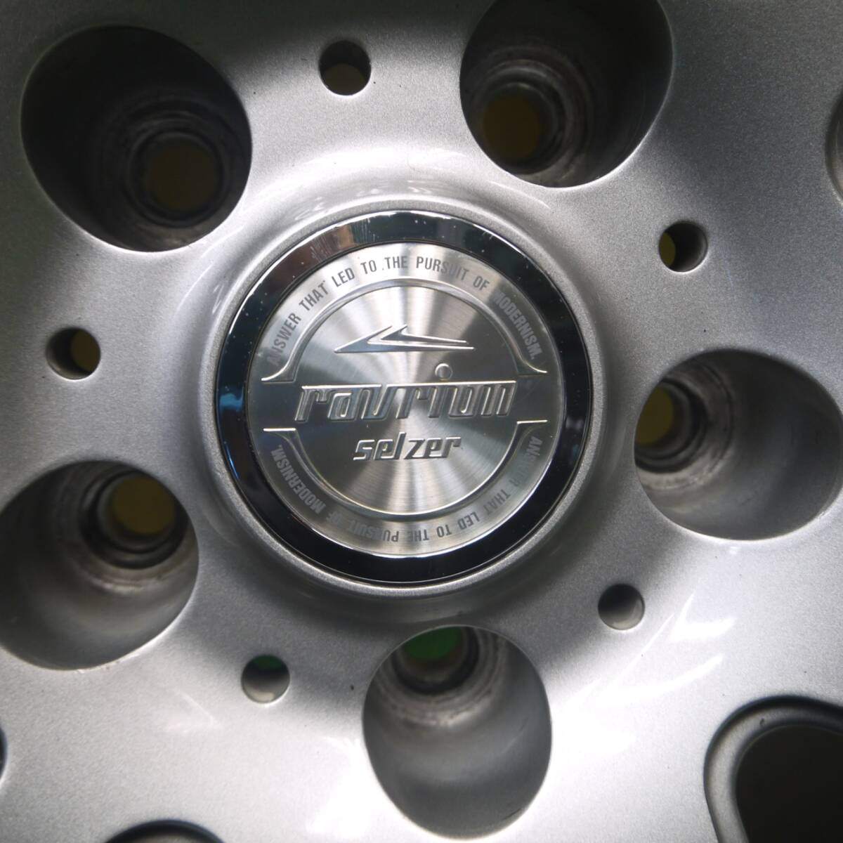 超バリ溝!キレイ!9.5分以上★スタッドレス 215/55R17 グッドイヤー アイスナビ6 ravrion selzer ラブリオン 17インチ PCD114.3/5H★5012108Hス