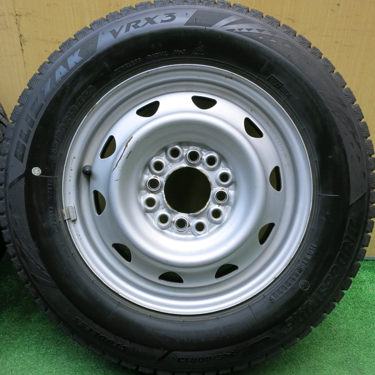 バリ溝!22年!8.5分★スタッドレス 145/80R13 ブリヂストン ブリザック VRX3 スチール 13インチ PCD100 110 114.3/4H マルチ★5062202HAス