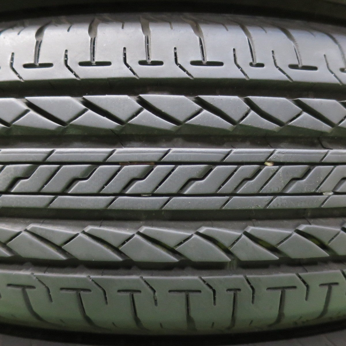 バリ溝!24年!9.5分★ジムニー 等 175/80R16 ブリヂストン デューラー H/L 852 DUELER タイヤ 16インチ★5052602イノタ