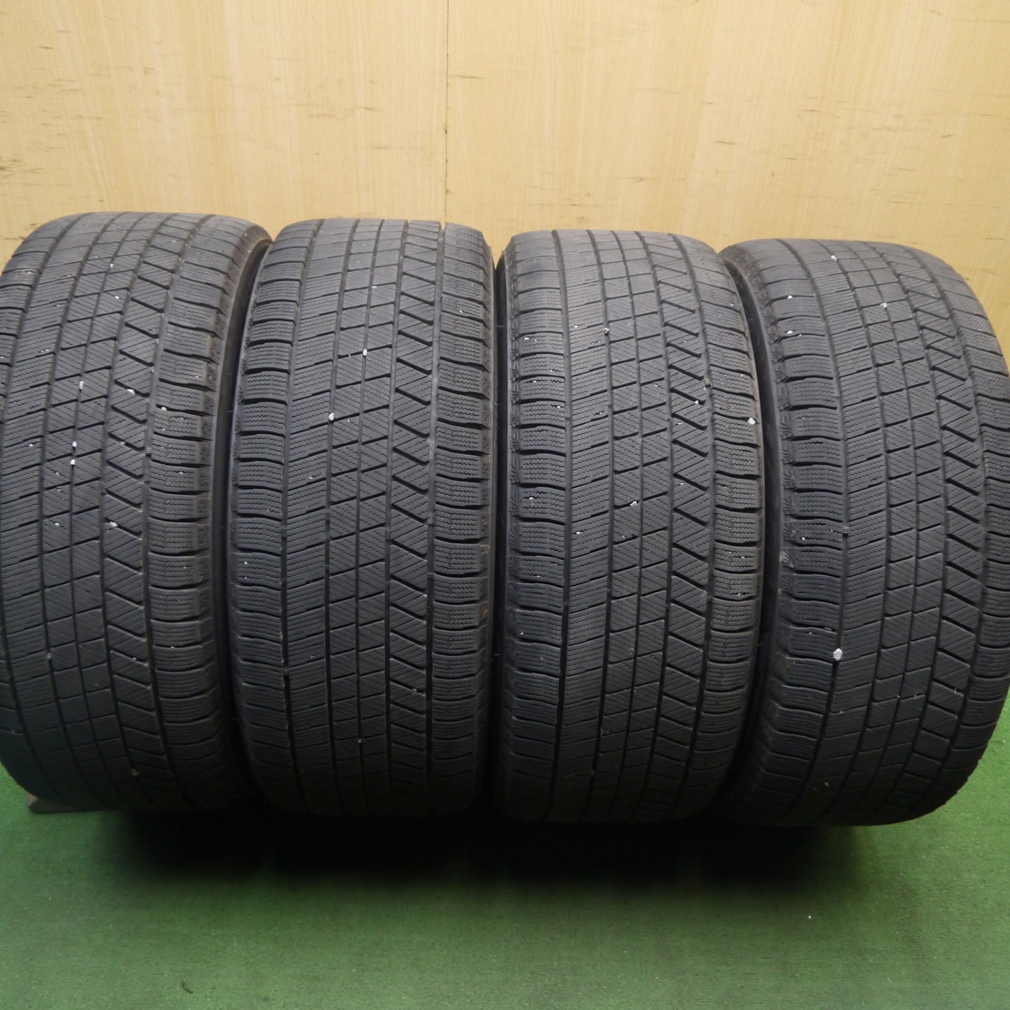 バリ溝!23年!キレイ!9分★アウディ A7 4G 純正 255/45R18 スタッドレス ブリヂストン ブリザック VRX3 18インチ PCD112/5H★5072301Hス