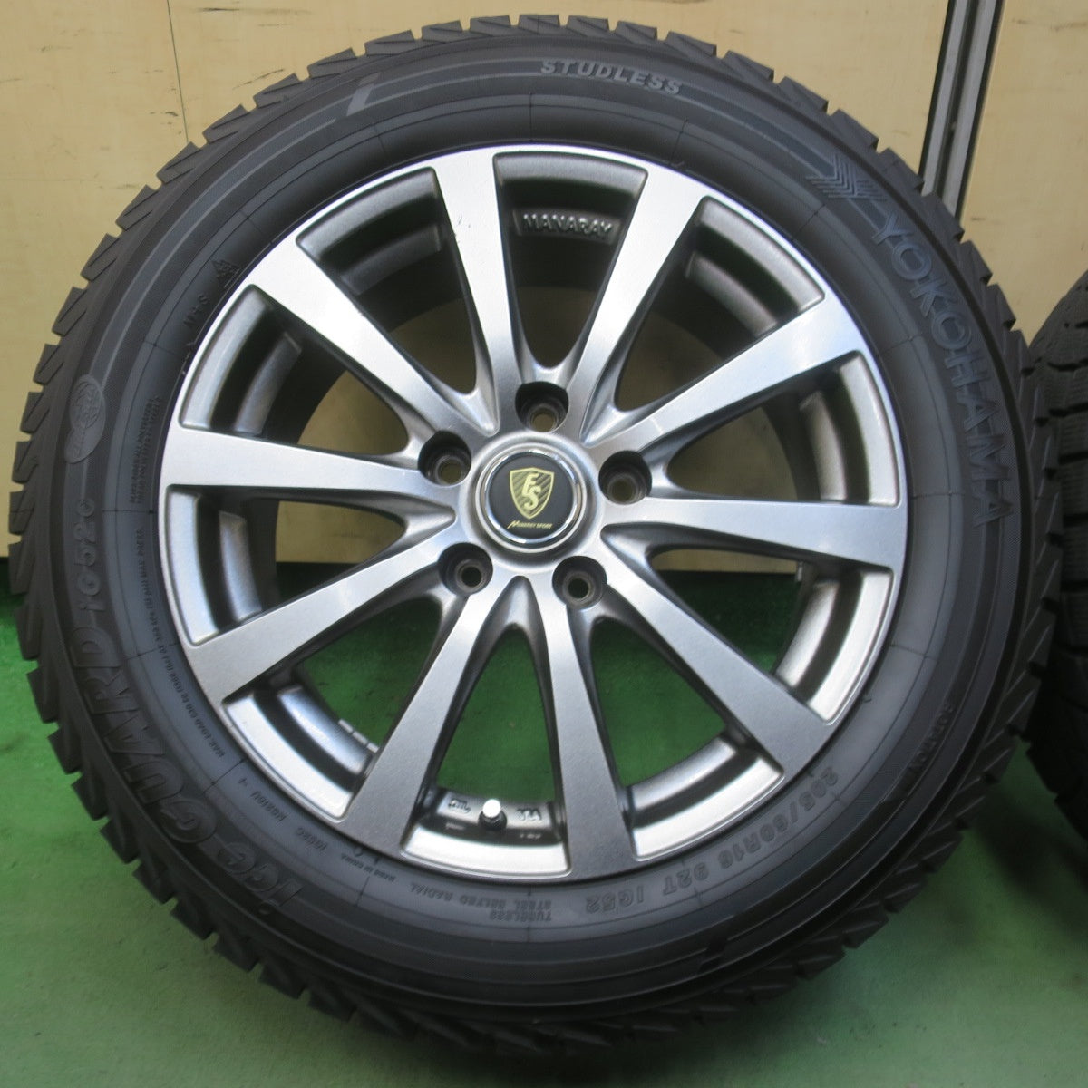 バリ溝!25年!キレイ!9.5分◎スタッドレス 205/60R16 ヨコハマ アイスガード iG52C MANARAY SPORT マナレイ スポーツ 16インチ PCD114.3/5H◎6102014イス