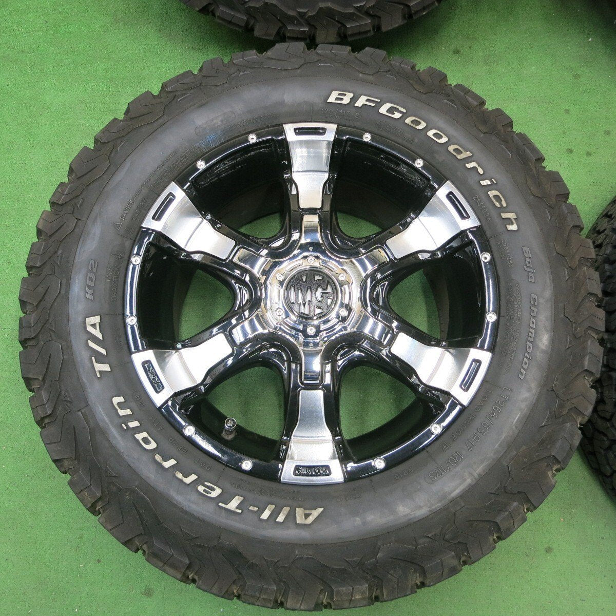 バリ溝 24年 綺麗★クリムソン MG マーテルギア ヴァンパイア 265/65R17 BFグッドリッチ T/A KO2 PCD139.7/6H★5031503ナノ