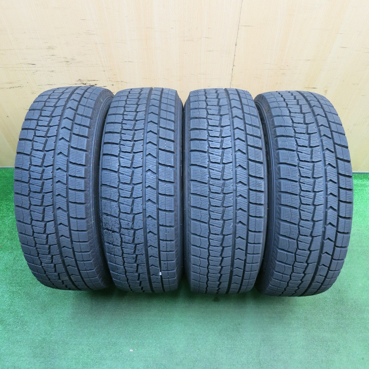 バリ溝!24年!キレイ!9.5分以上★XV 等 215/65R16 スタッドレス ダンロップ ウインターマックス WM02 MiLLOUS ミルアス 16インチ PCD100/5H★5050408NJス