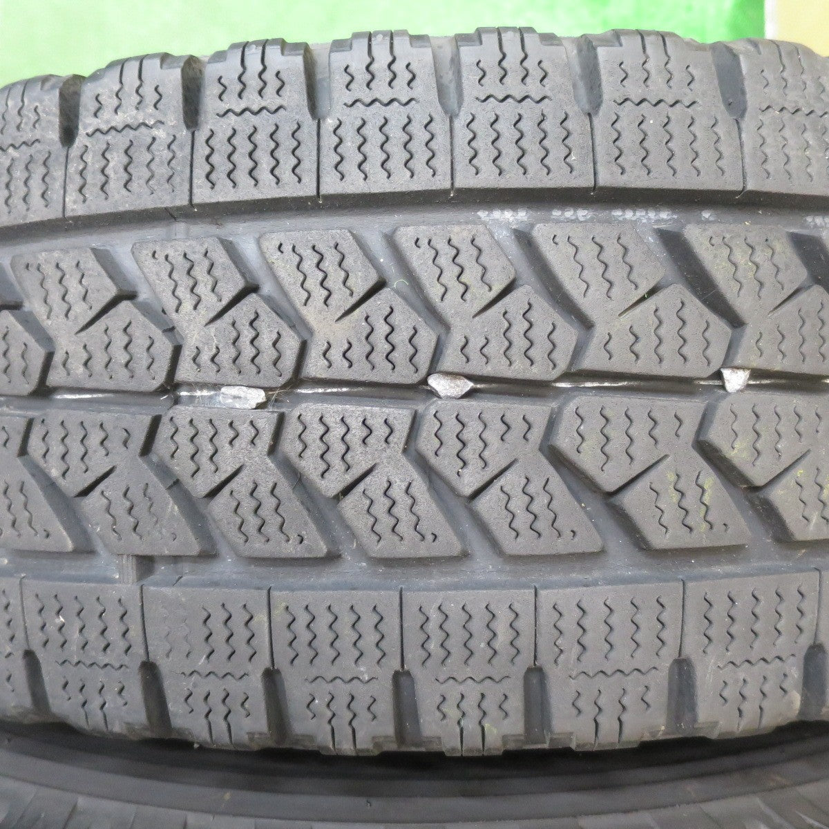 バリ溝!22年!9分!2本★トラック タイヤ 225/70R16 117/115L スタッドレス ブリヂストン ブリザック W979 タイヤ 16インチ★5061902NJスタ