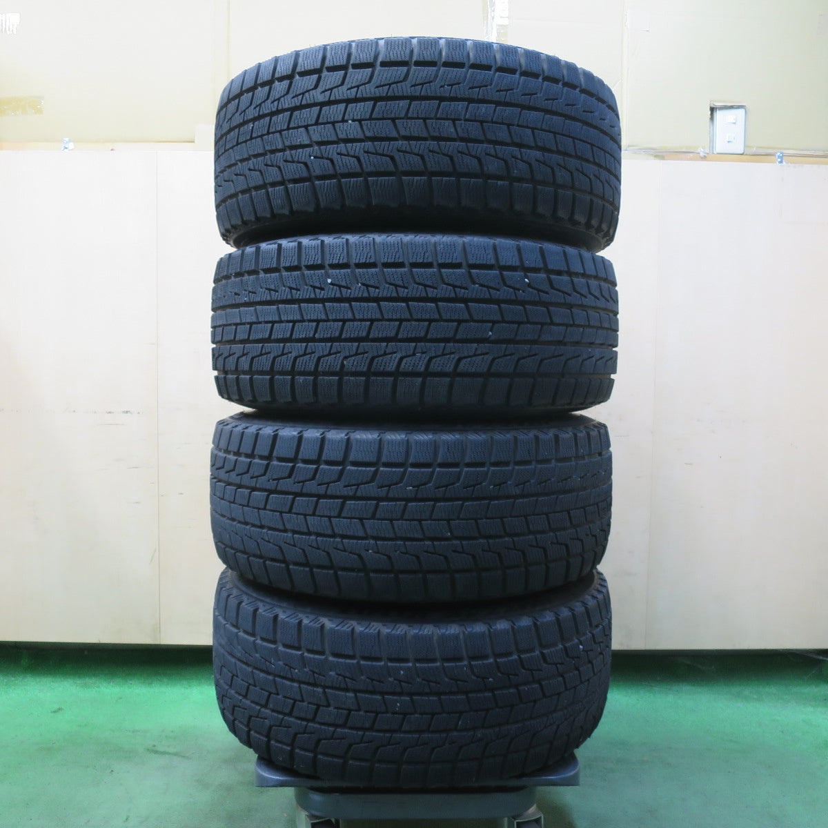 バリ溝!9.5分★ベンツ SLクラス R230 純正 245/45R17 スタッドレス ブリヂストン ブリザック REVO1 17インチ PCD112/5H★5100203イス