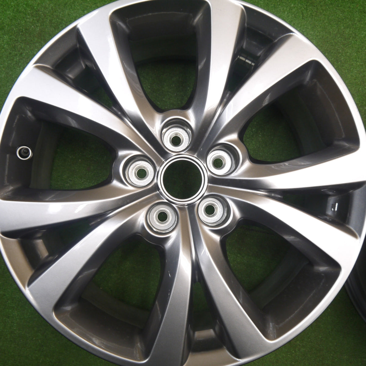 新車外し★マツダ CX-30 純正 ホイール 18インチ 18×7J CX30 PCD114.3/5H★6010607Hホ